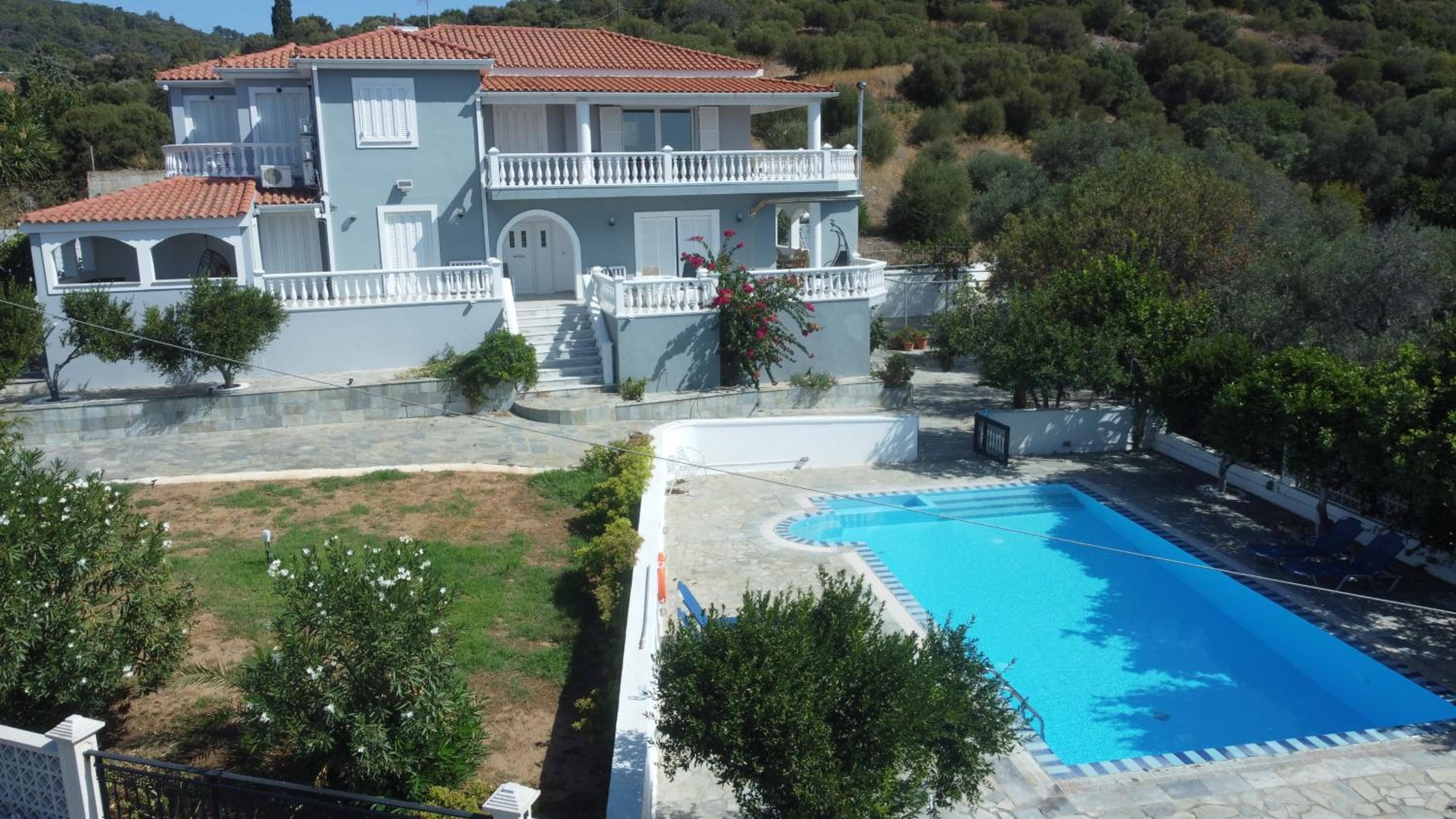 Villa Karras
