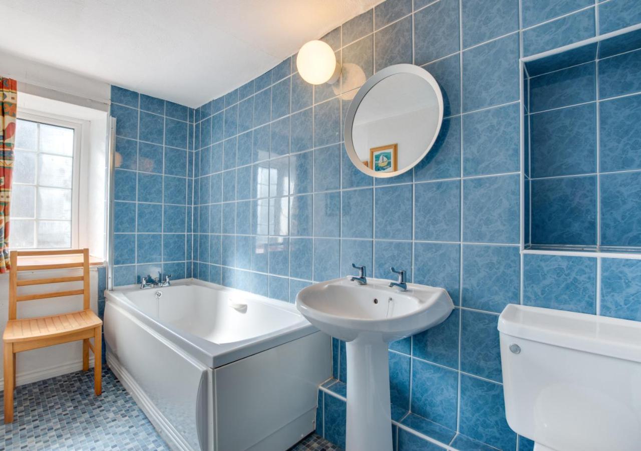 2 Bed in Colyton oc-mbmlt view 2