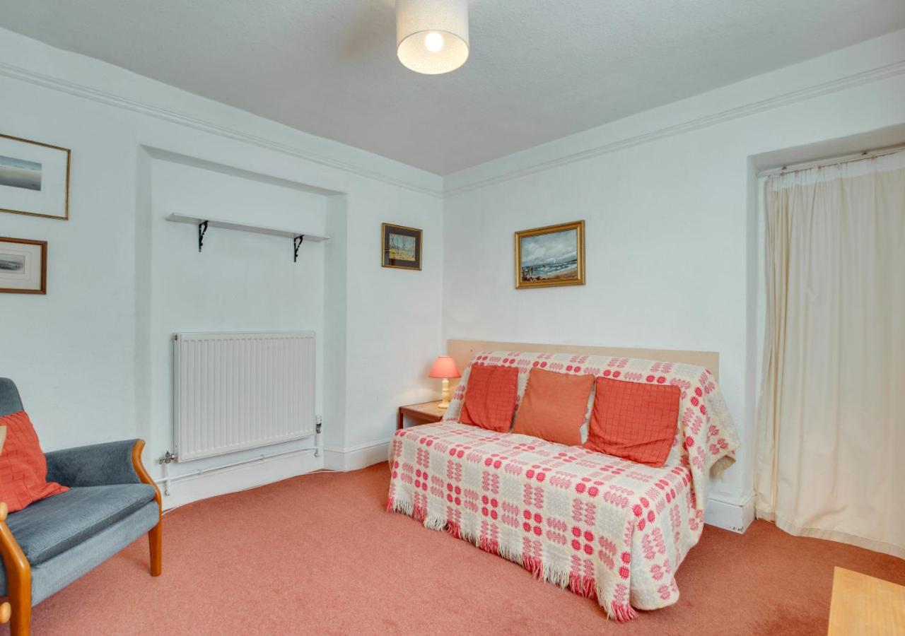 2 Bed in Colyton oc-mbmlt view 4