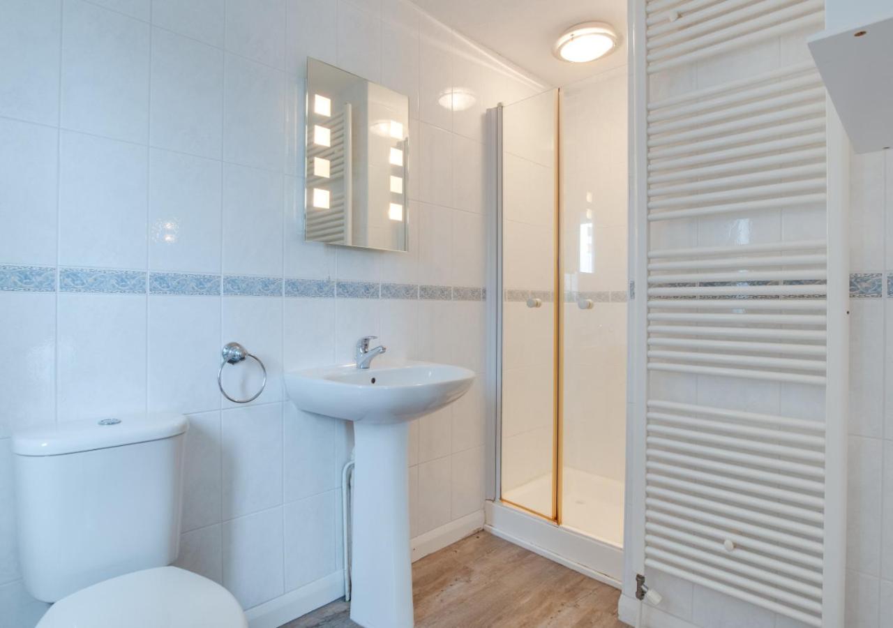 4 Bed in Kingswear oc-bc135