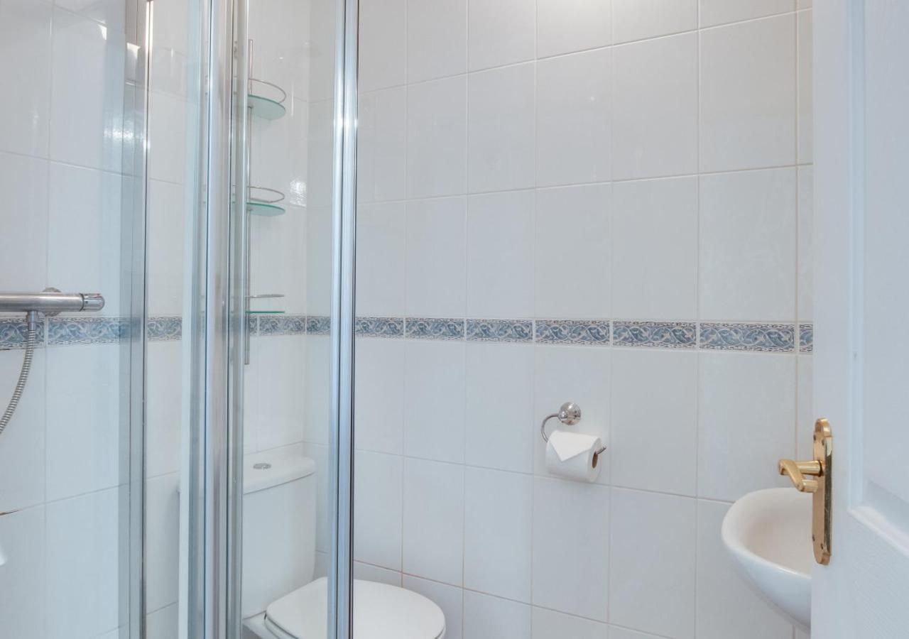 4 Bed in Kingswear oc-bc135