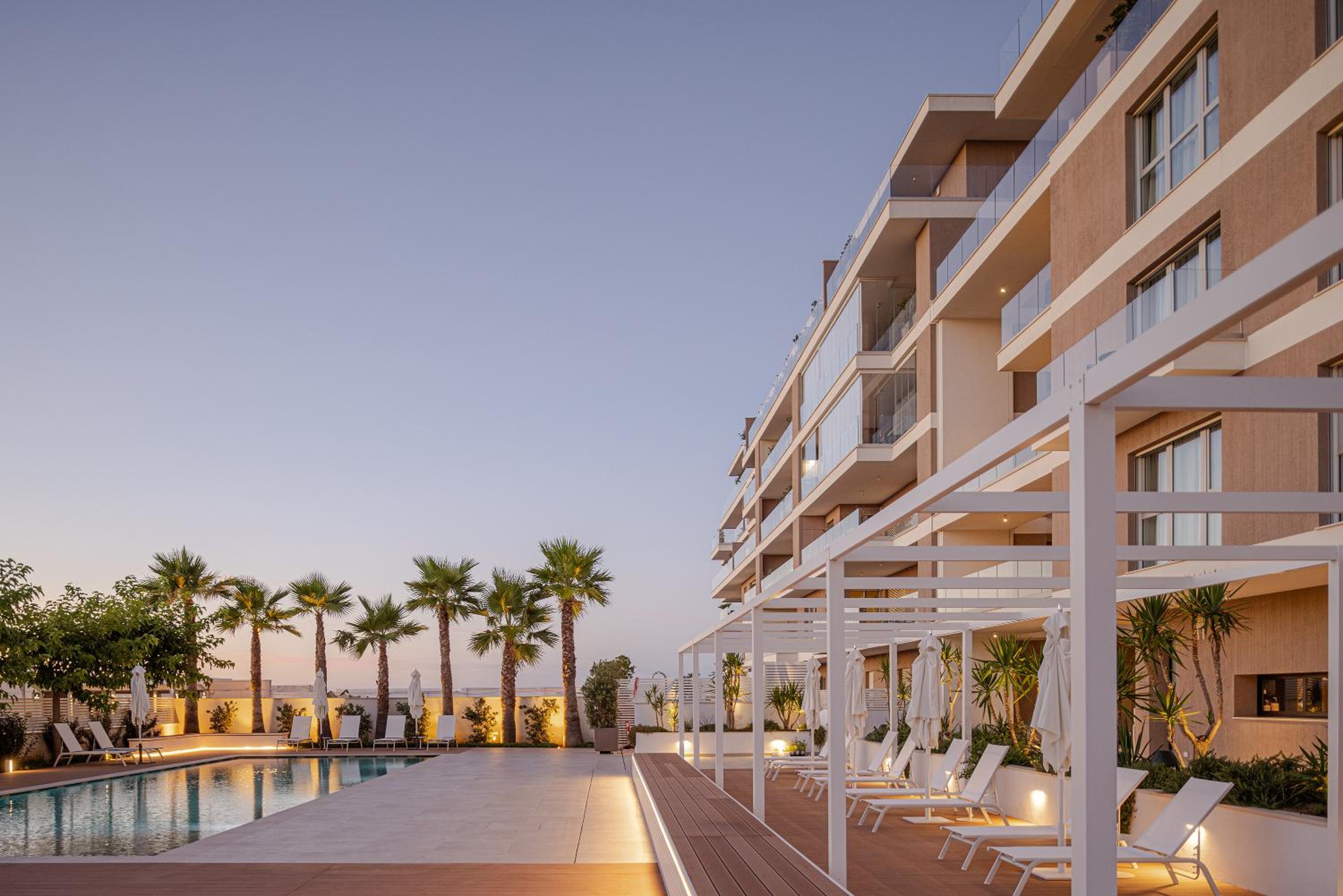 Hotel B21 Lifestyle Hotel - Image 1