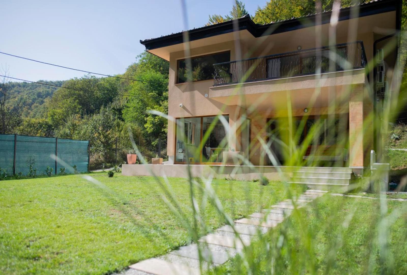 Villa Rivus - Private Family Retreat near Sarajevo