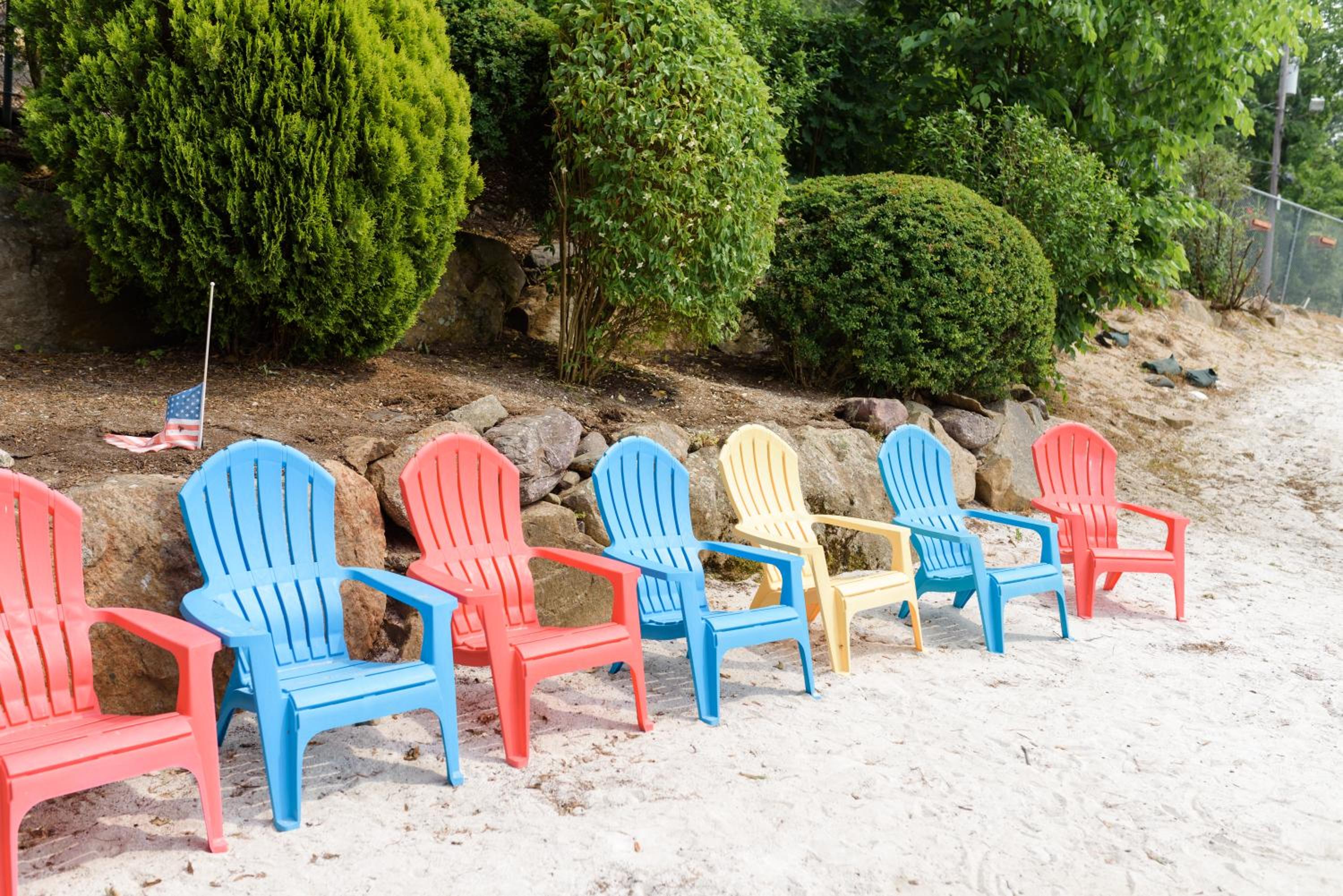 Cozy Lakeside Fall Escape; Applepick, Hike, Winery view 5