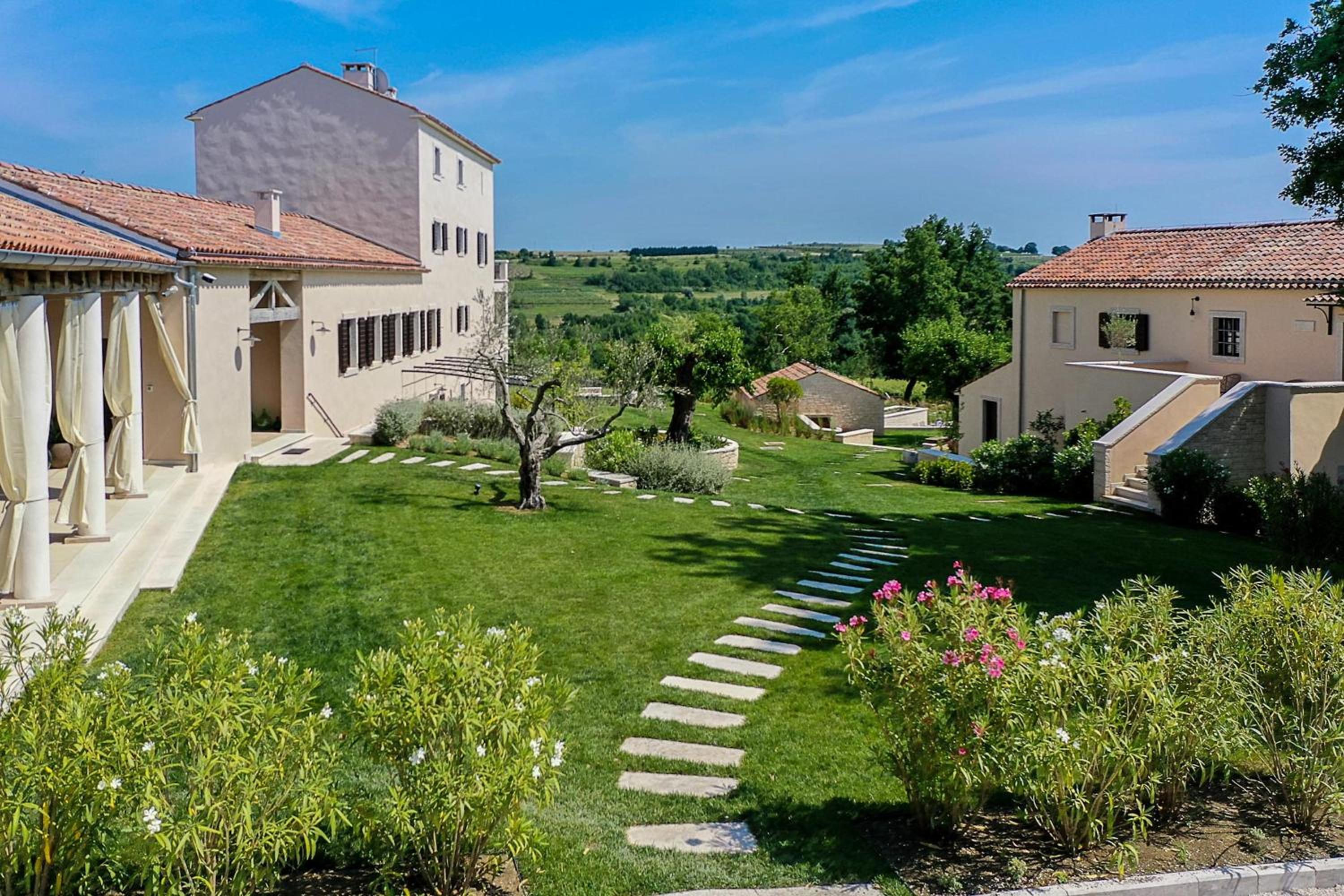 Tranquil Istria Estate Palazio Clai Winery 8 Bedrooms Spa & Heated Pool