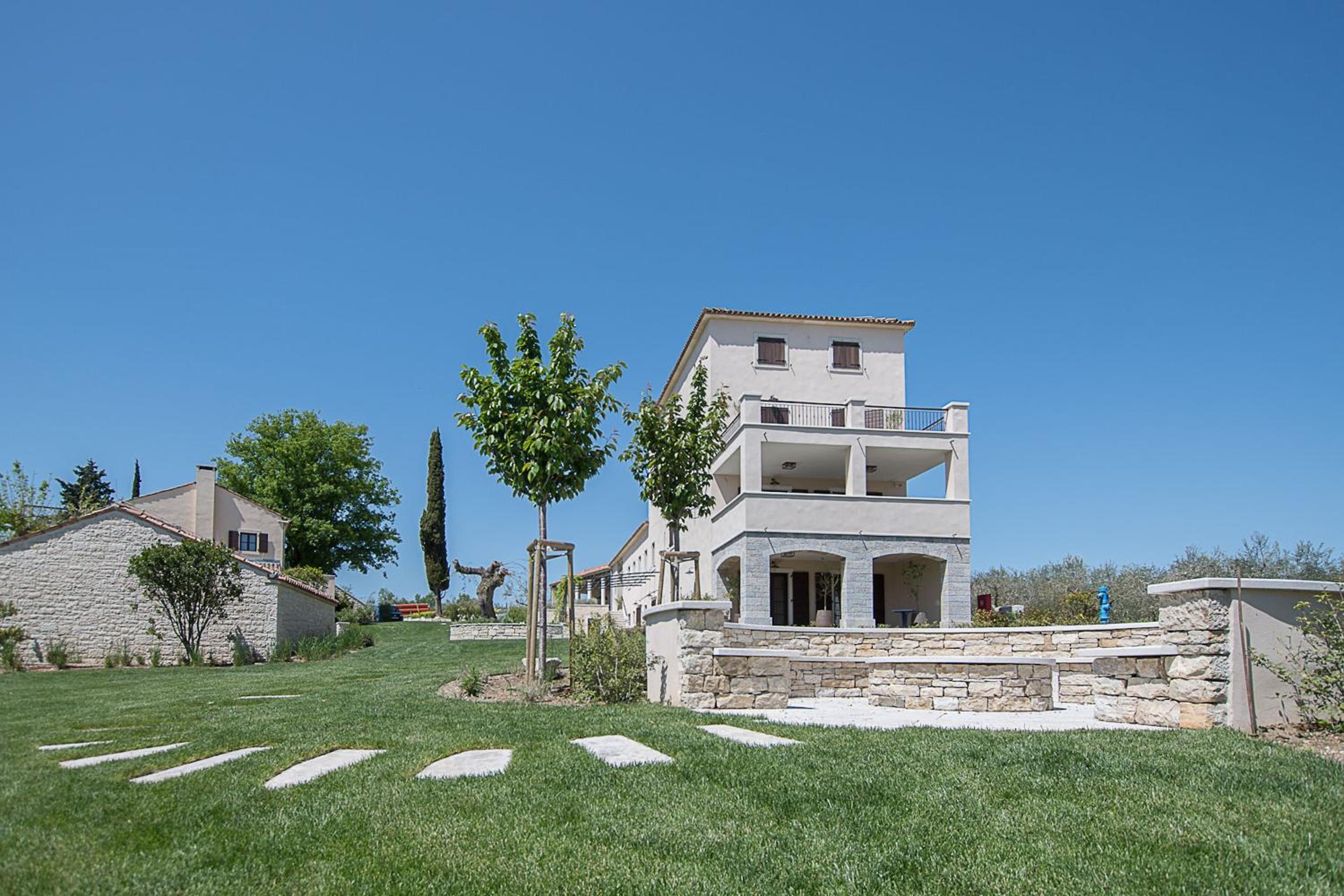 Tranquil Istria Estate Palazio Clai Winery 8 Bedrooms Spa & Heated Pool