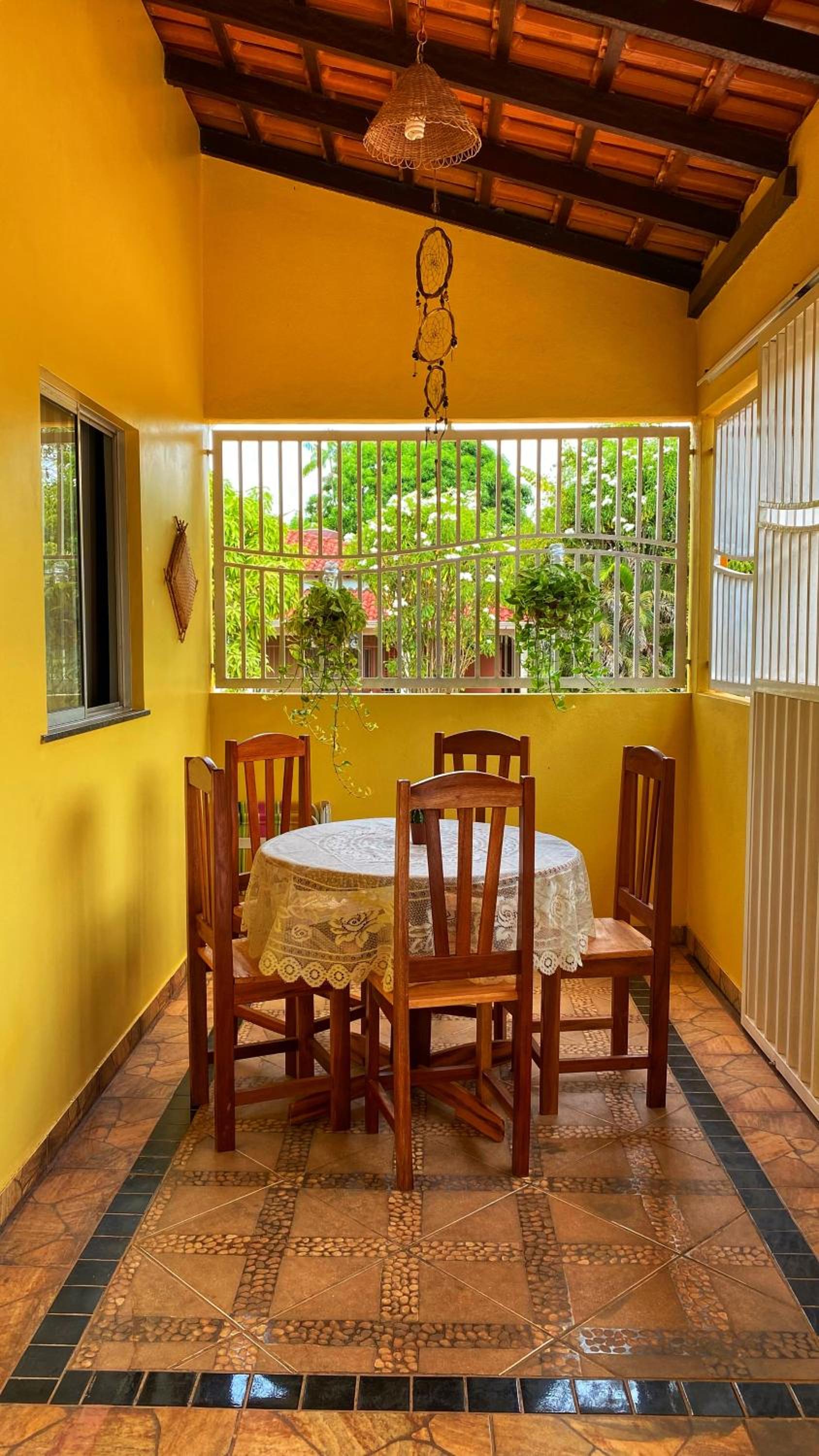Casa Amarela Alter