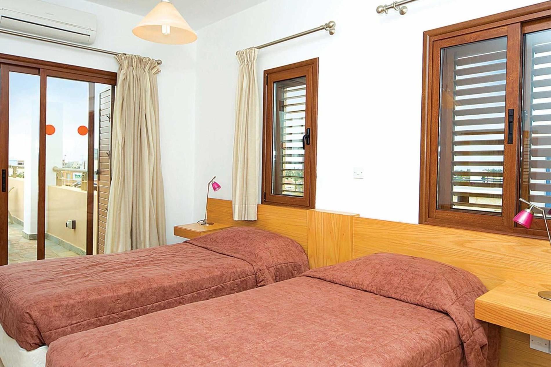 Luxury Paphos Villa - Villa Coral Olympus Poseidon - 3 Bedroom Villa - Central Location