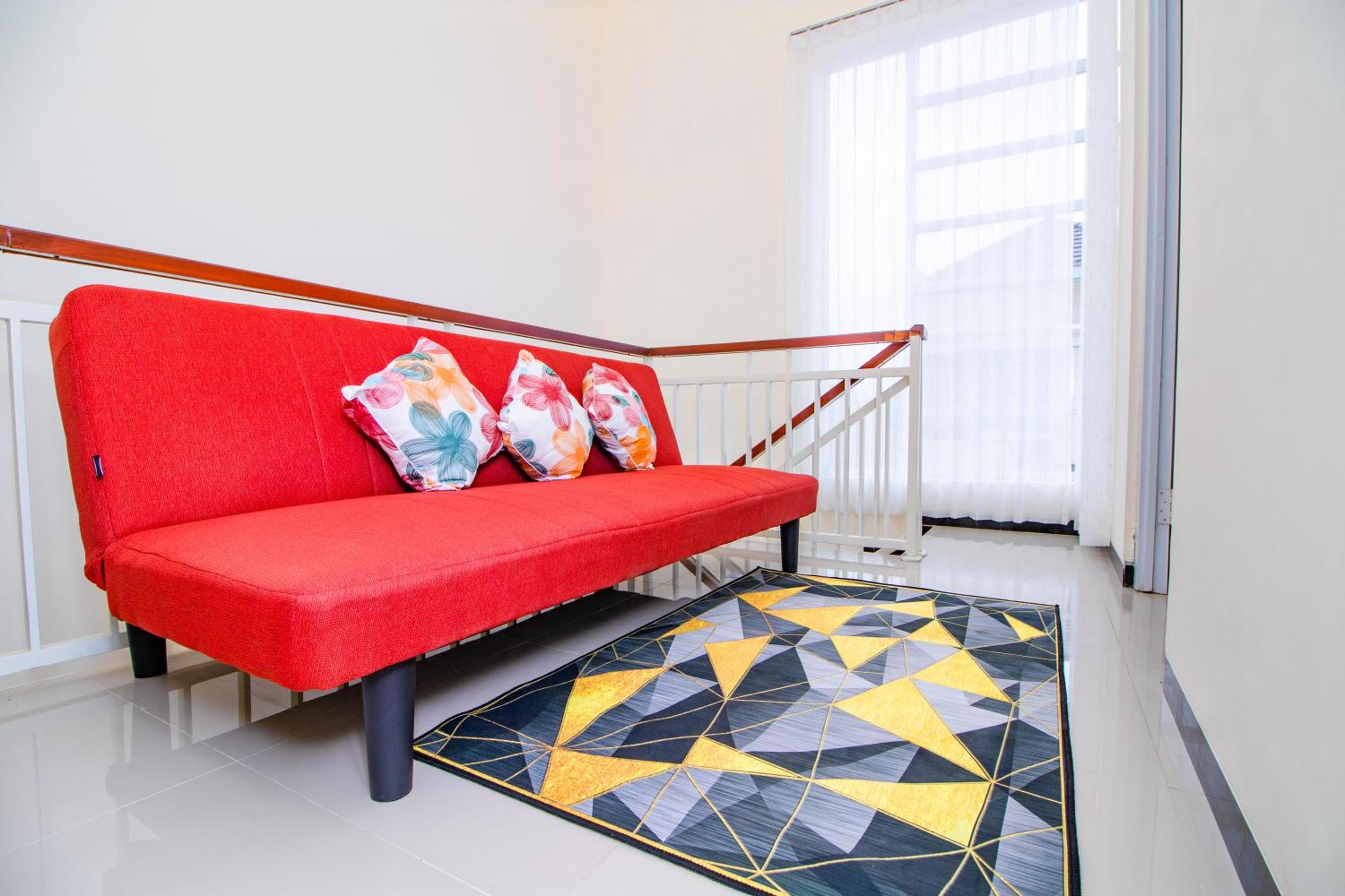 Villa Mulyo E4 by Sans Villa view 4