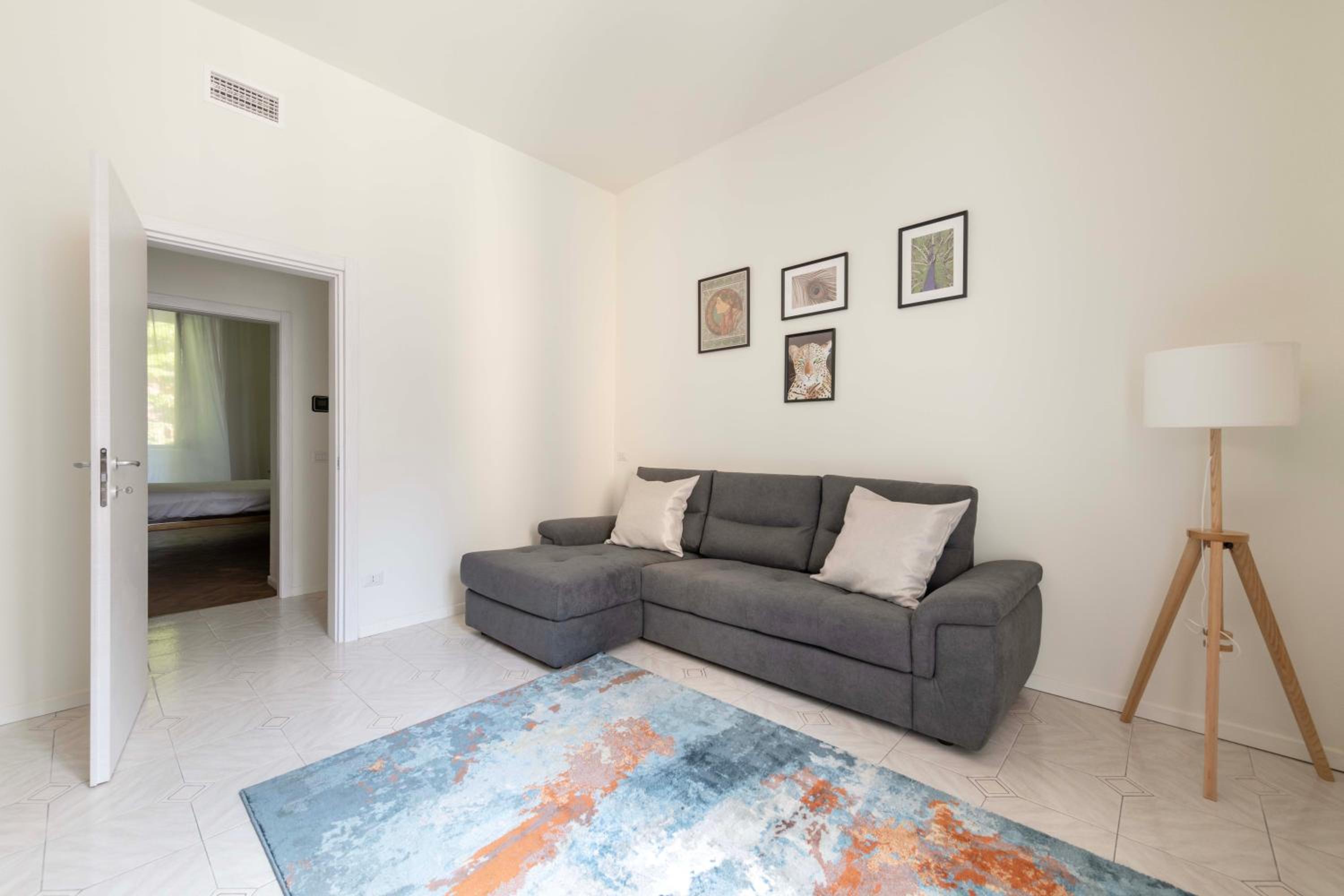 MILANO VOYAGER APARTMENT - 6 guests, 2 BD & 2 BH, Top neighborhood Milan city