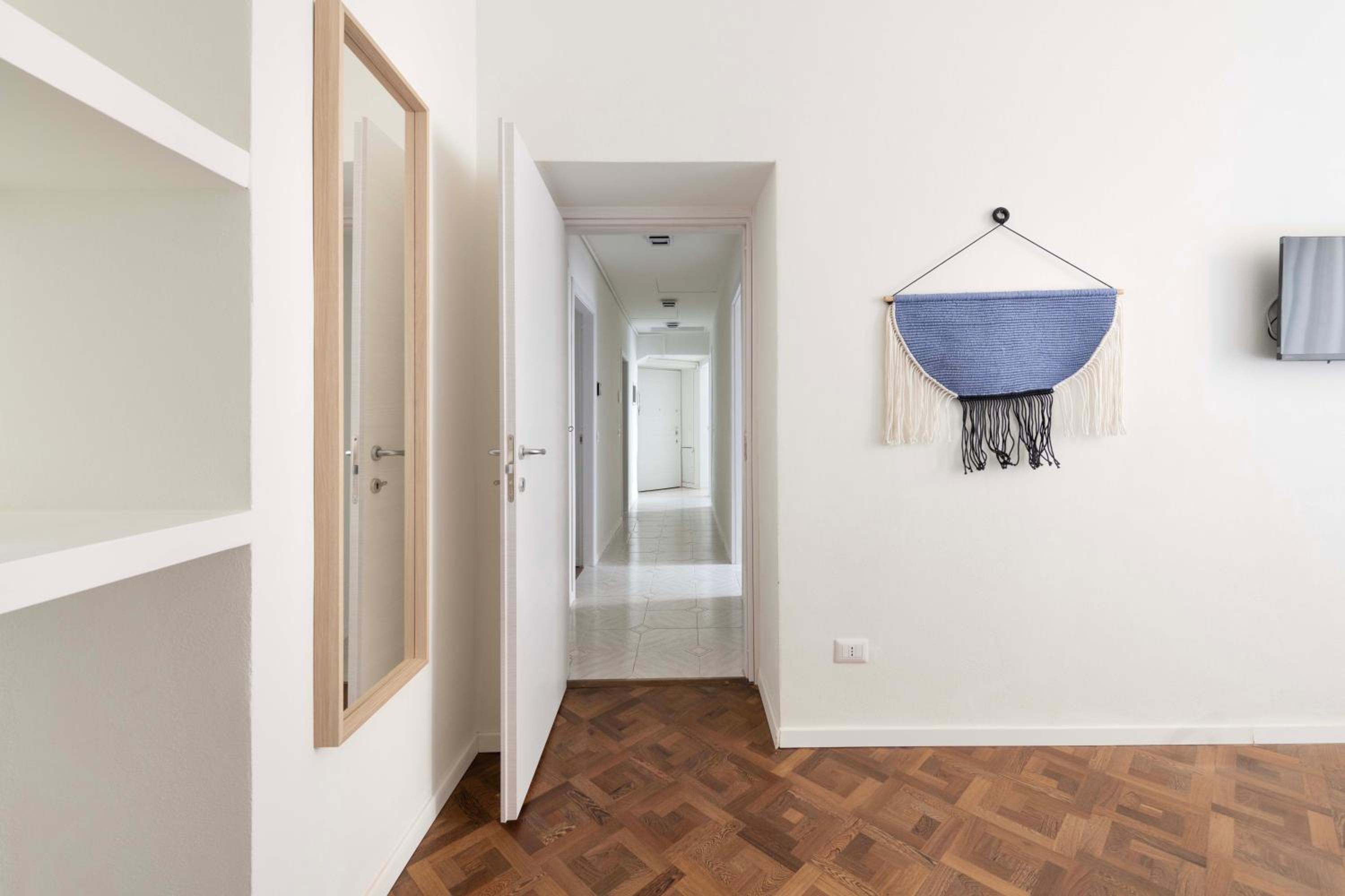 MILANO VOYAGER APARTMENT - 6 guests, 2 BD & 2 BH, Top neighborhood Milan city