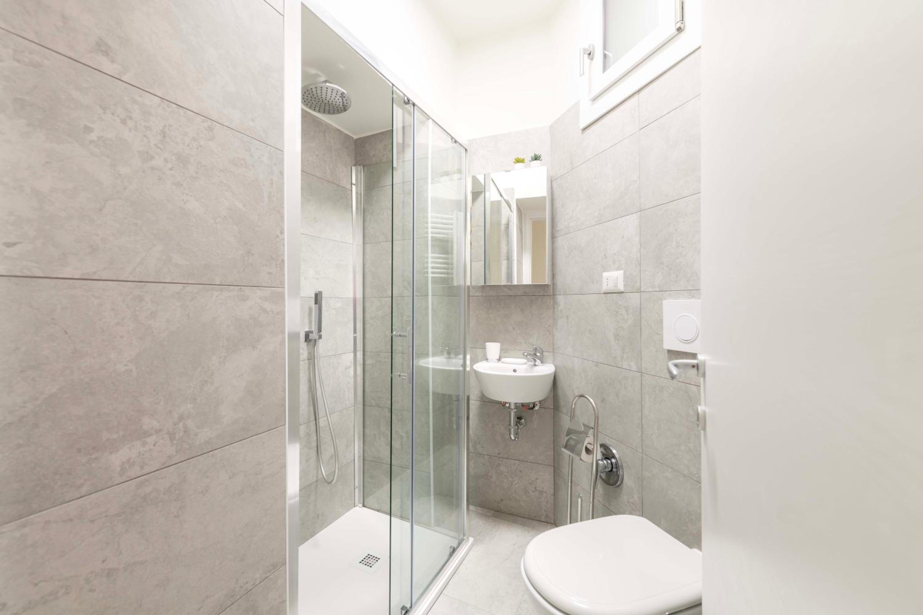 MILANO VOYAGER APARTMENT - 6 guests, 2 BD & 2 BH, Top neighborhood Milan city