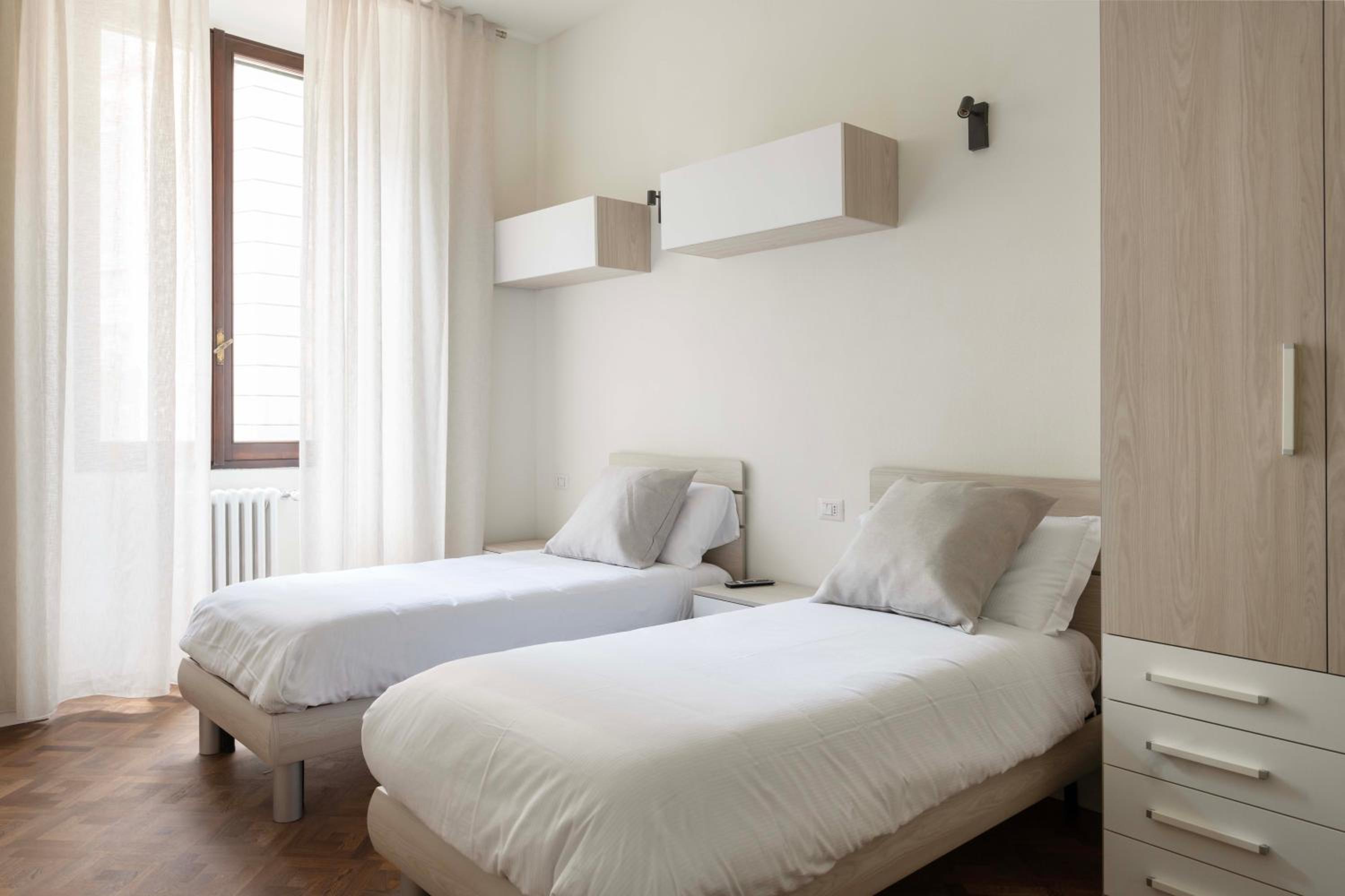 MILANO VOYAGER APARTMENT - 6 guests, 2 BD & 2 BH, Top neighborhood Milan city