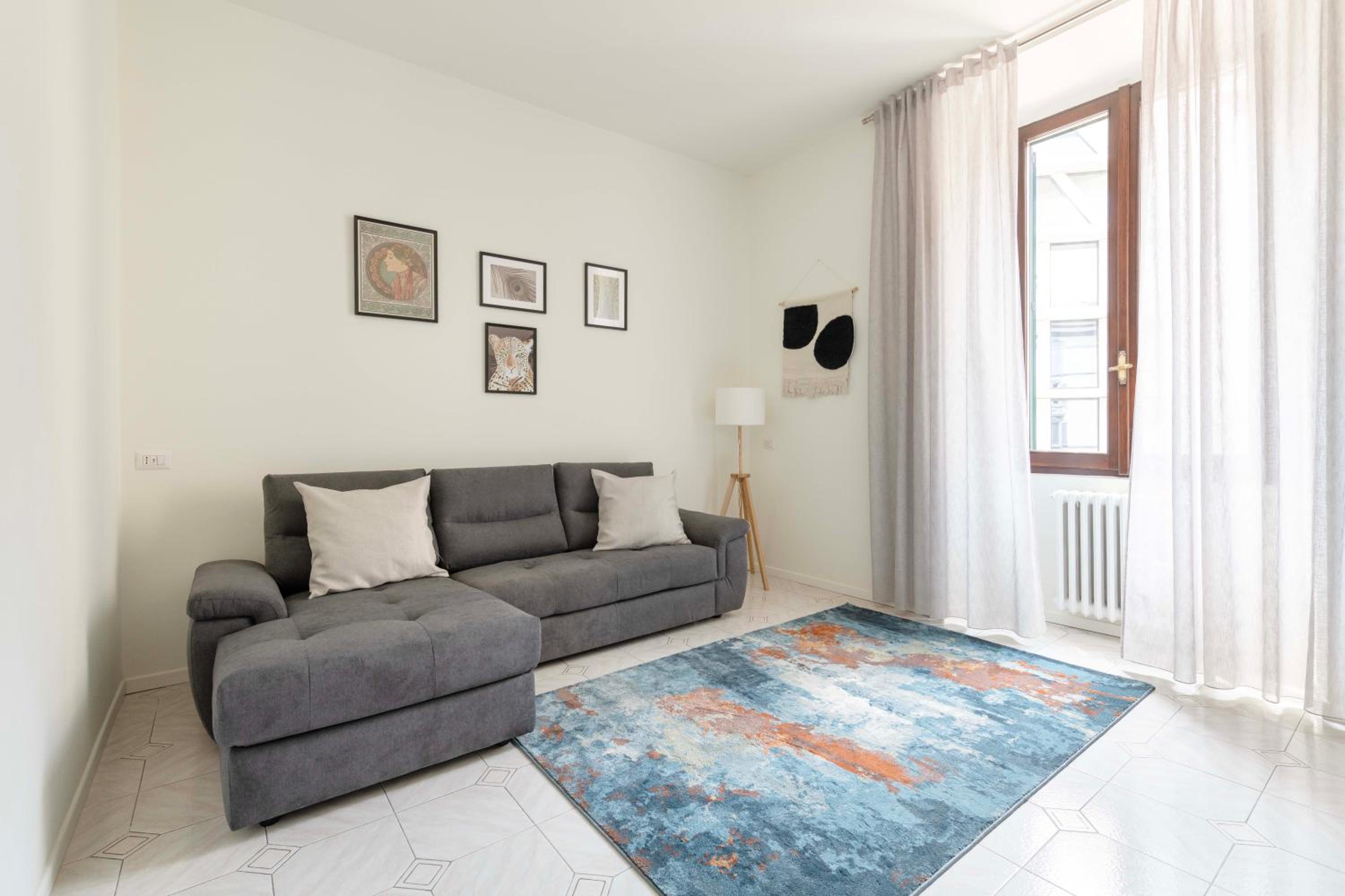 MILANO VOYAGER APARTMENT - 6 guests, 2 BD & 2 BH, Top neighborhood Milan city