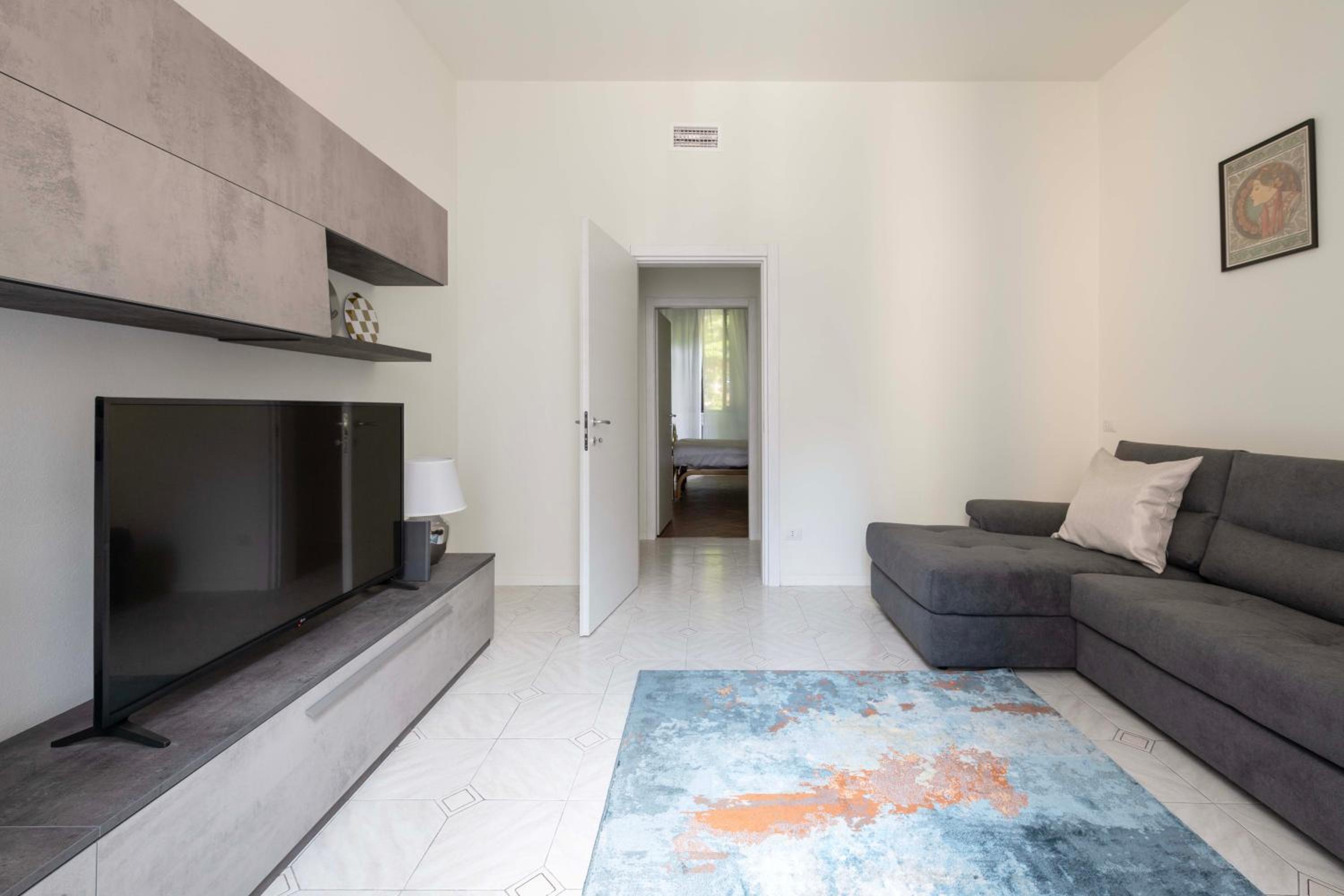 MILANO VOYAGER APARTMENT - 6 guests, 2 BD & 2 BH, Top neighborhood Milan city