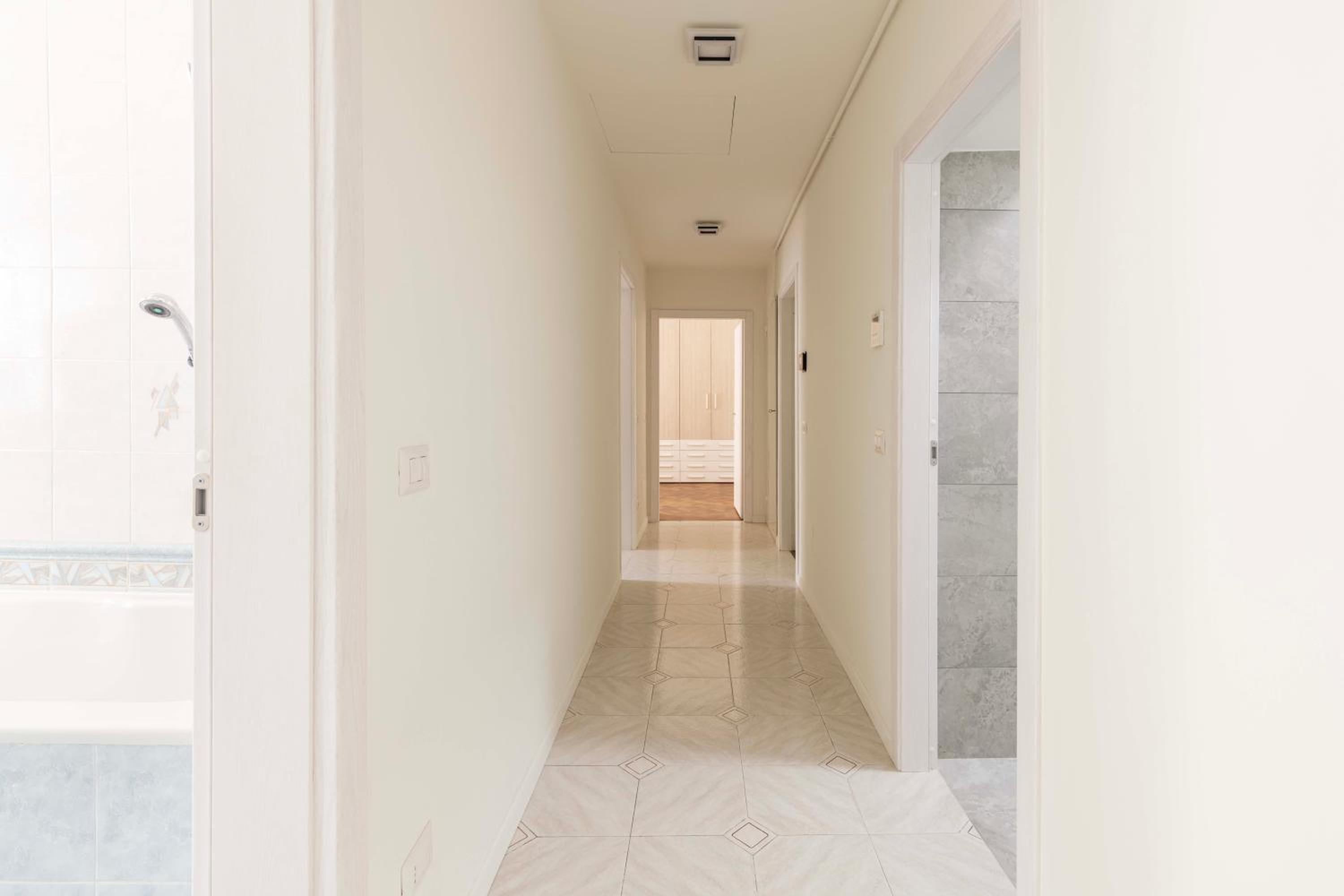 MILANO VOYAGER APARTMENT - 6 guests, 2 BD & 2 BH, Top neighborhood Milan city