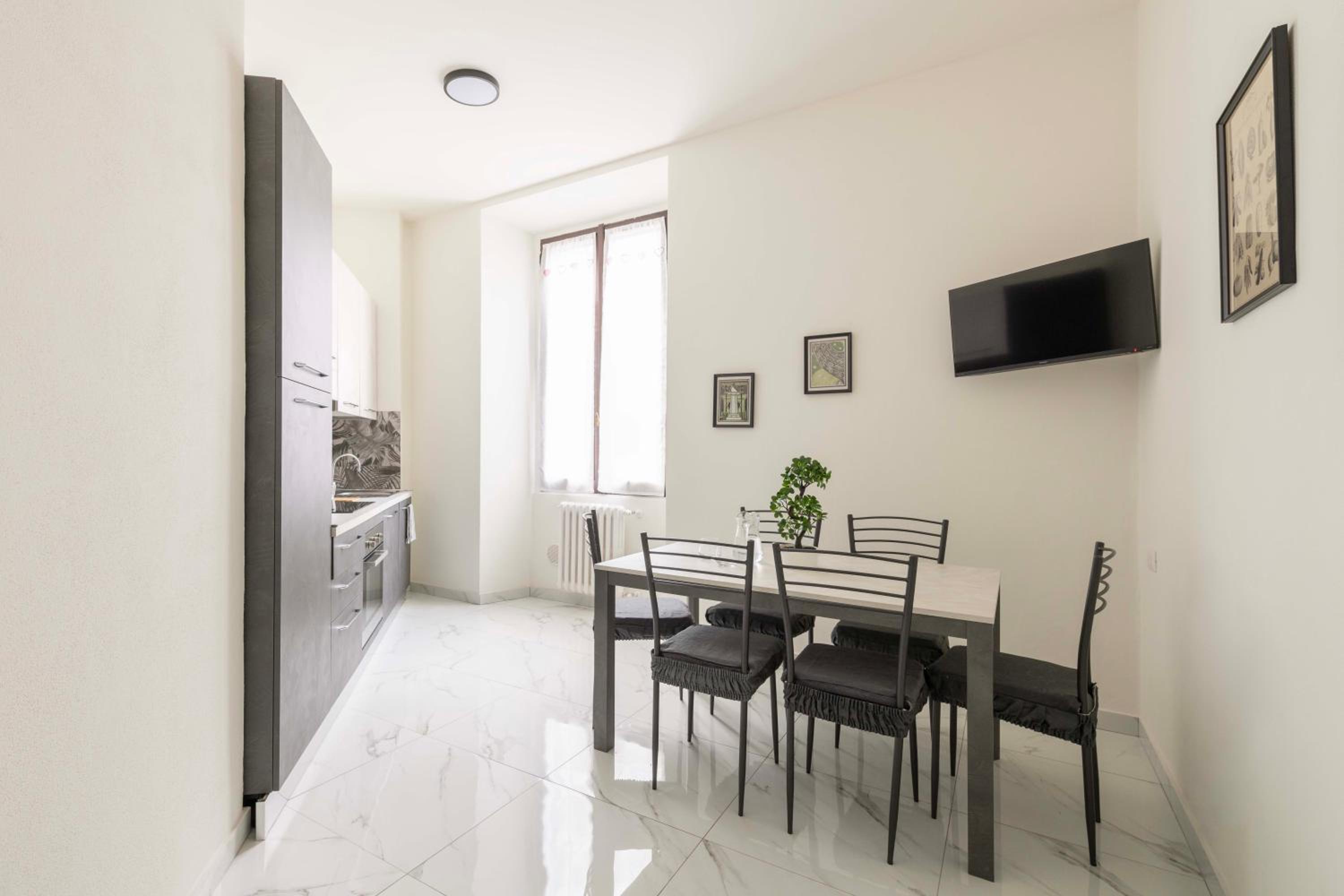 MILANO VOYAGER APARTMENT - 6 guests, 2 BD & 2 BH, Top neighborhood Milan city