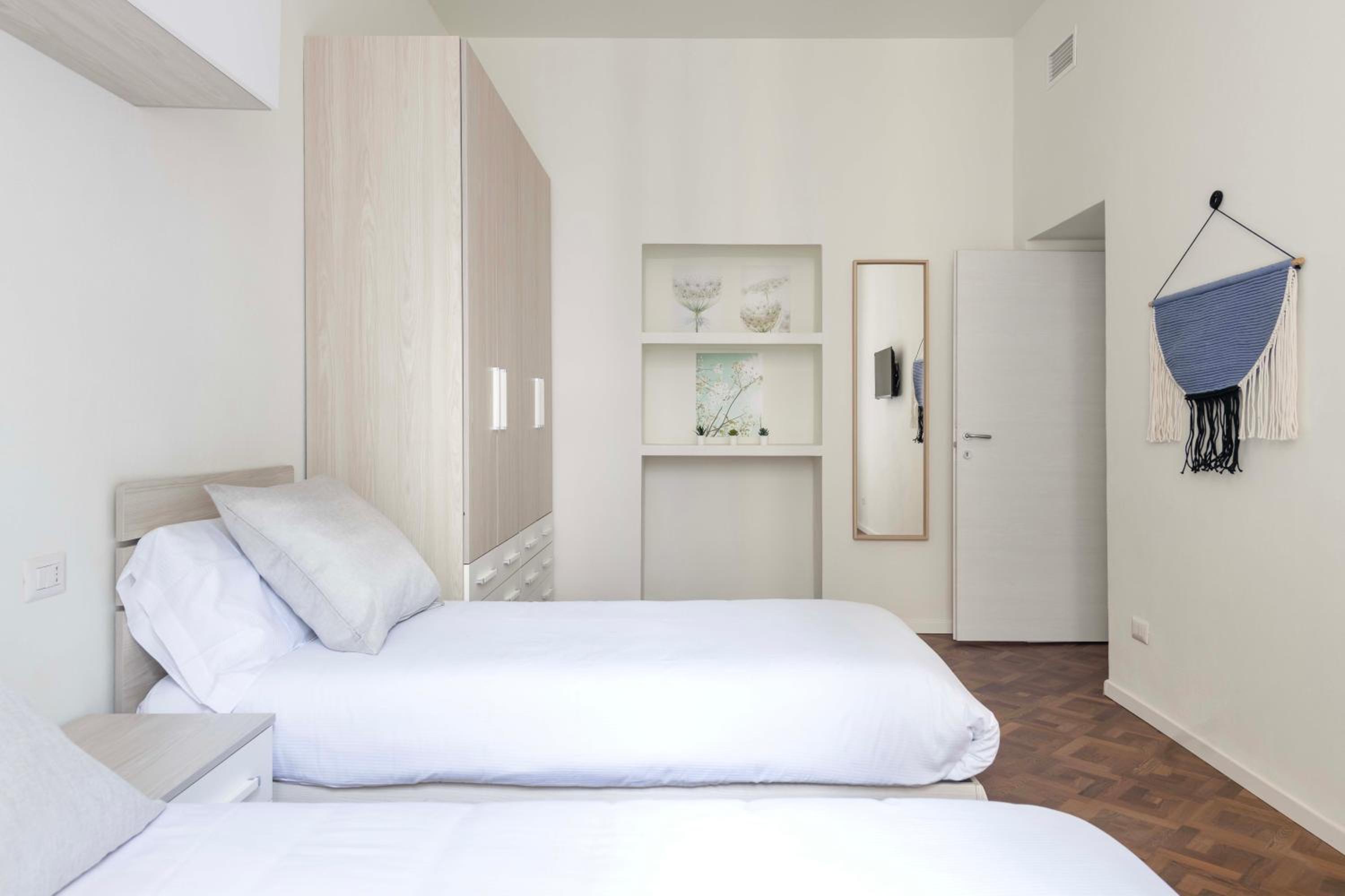 MILANO VOYAGER APARTMENT - 6 guests, 2 BD & 2 BH, Top neighborhood Milan city