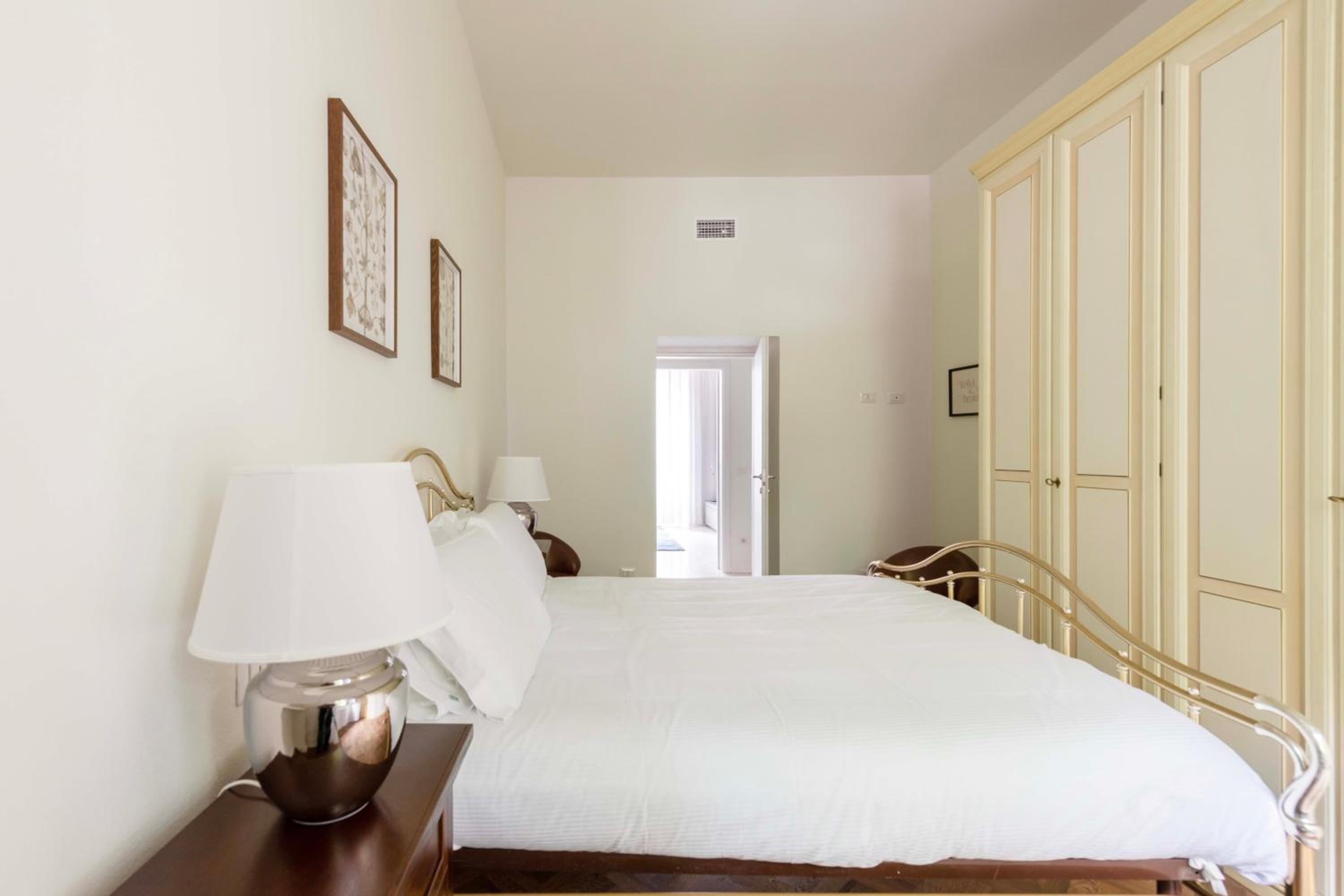 MILANO VOYAGER APARTMENT - 6 guests, 2 BD & 2 BH, Top neighborhood Milan city