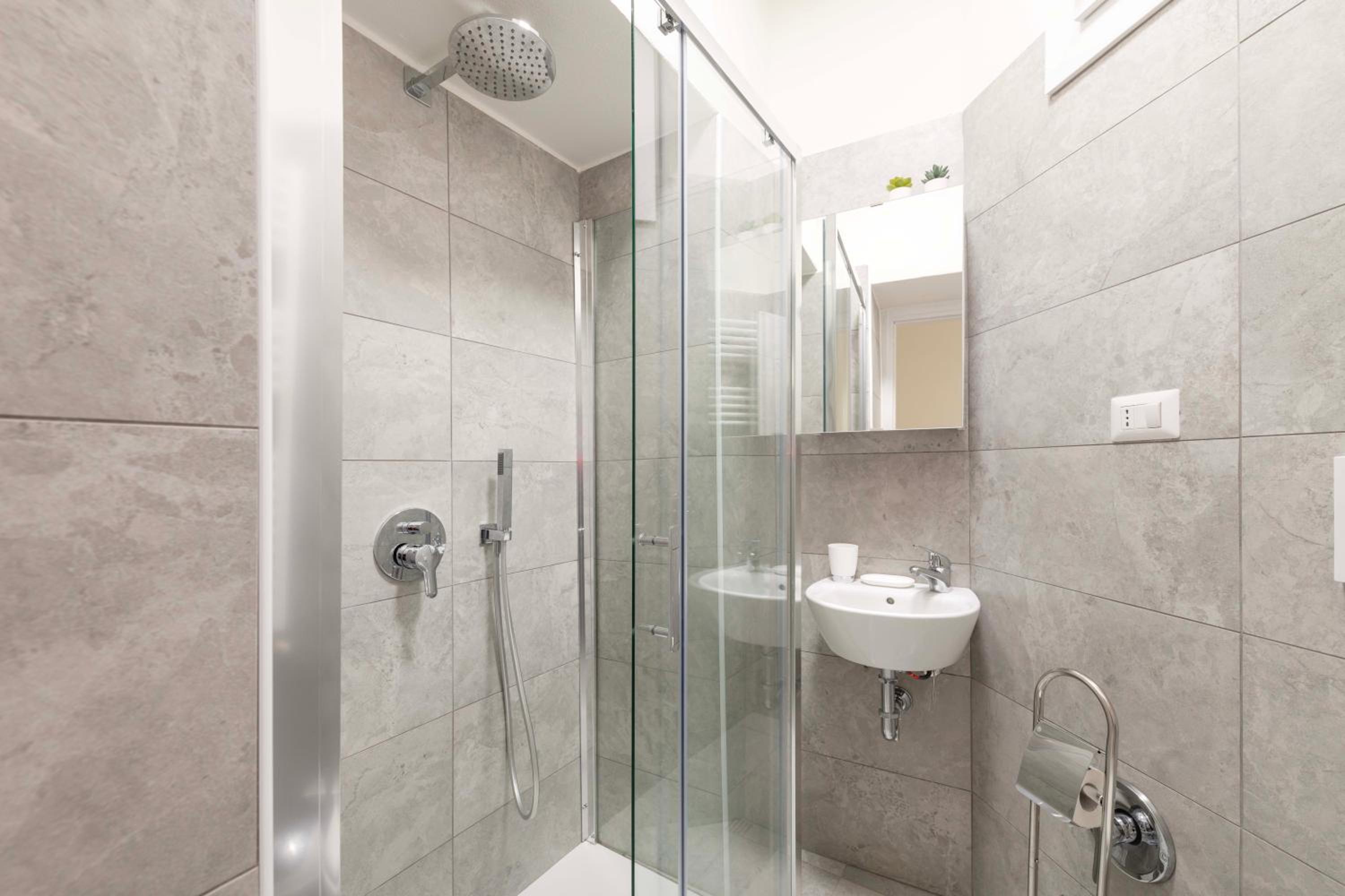 MILANO VOYAGER APARTMENT - 6 guests, 2 BD & 2 BH, Top neighborhood Milan city