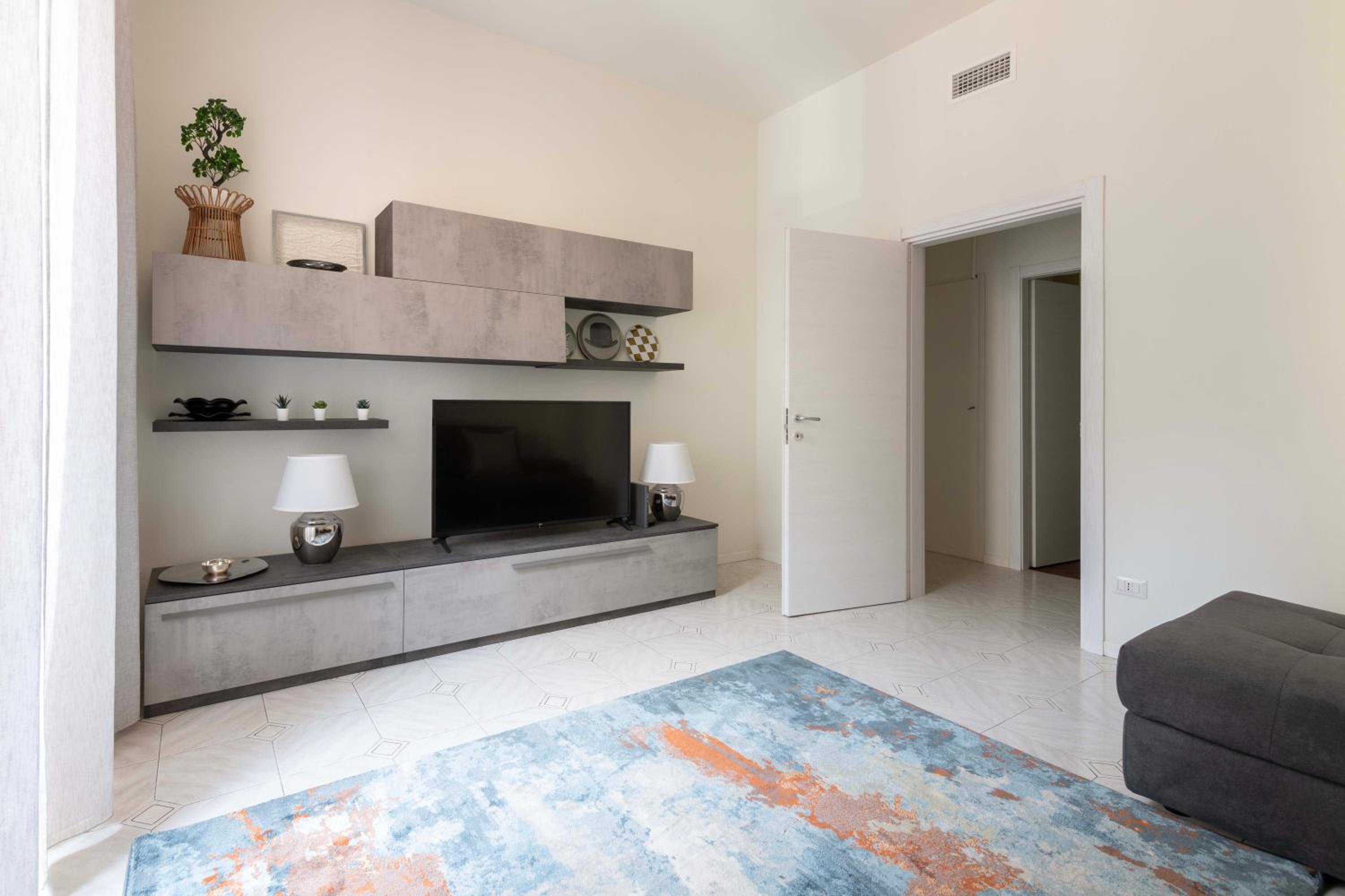 MILANO VOYAGER APARTMENT - 6 guests, 2 BD & 2 BH, Top neighborhood Milan city