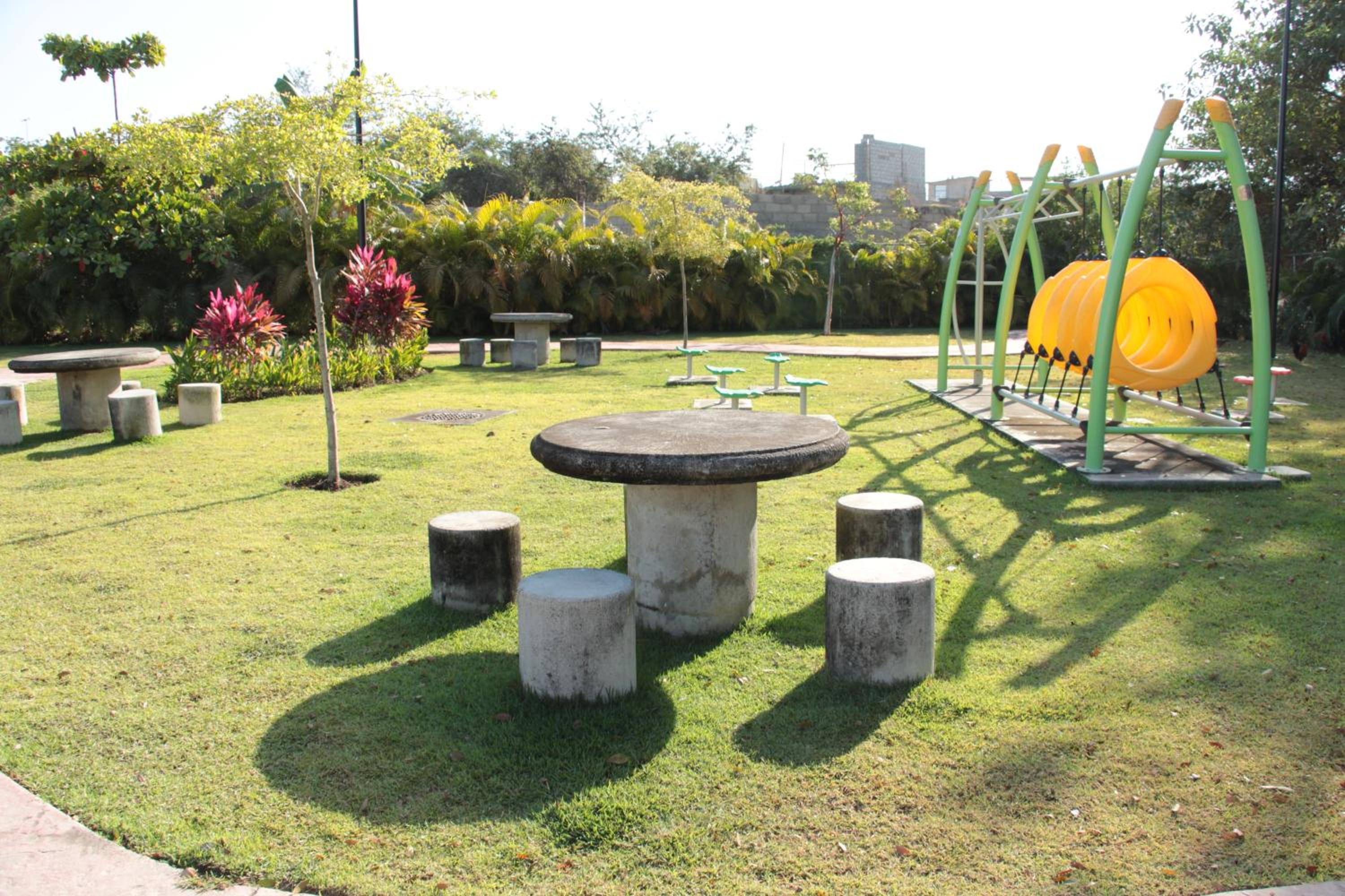Photo 8