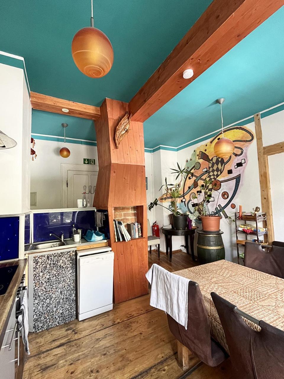 Homeplanet Hostel