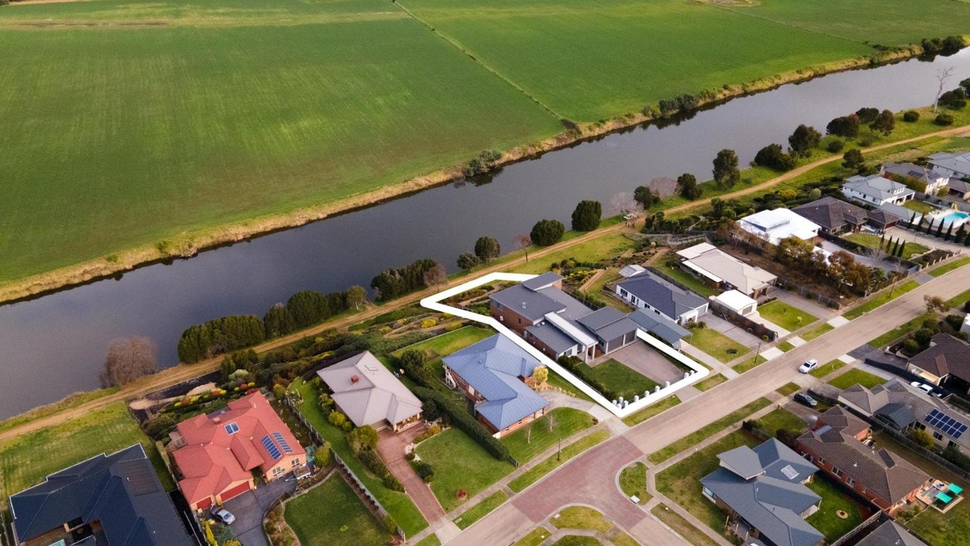 Riverside Haven