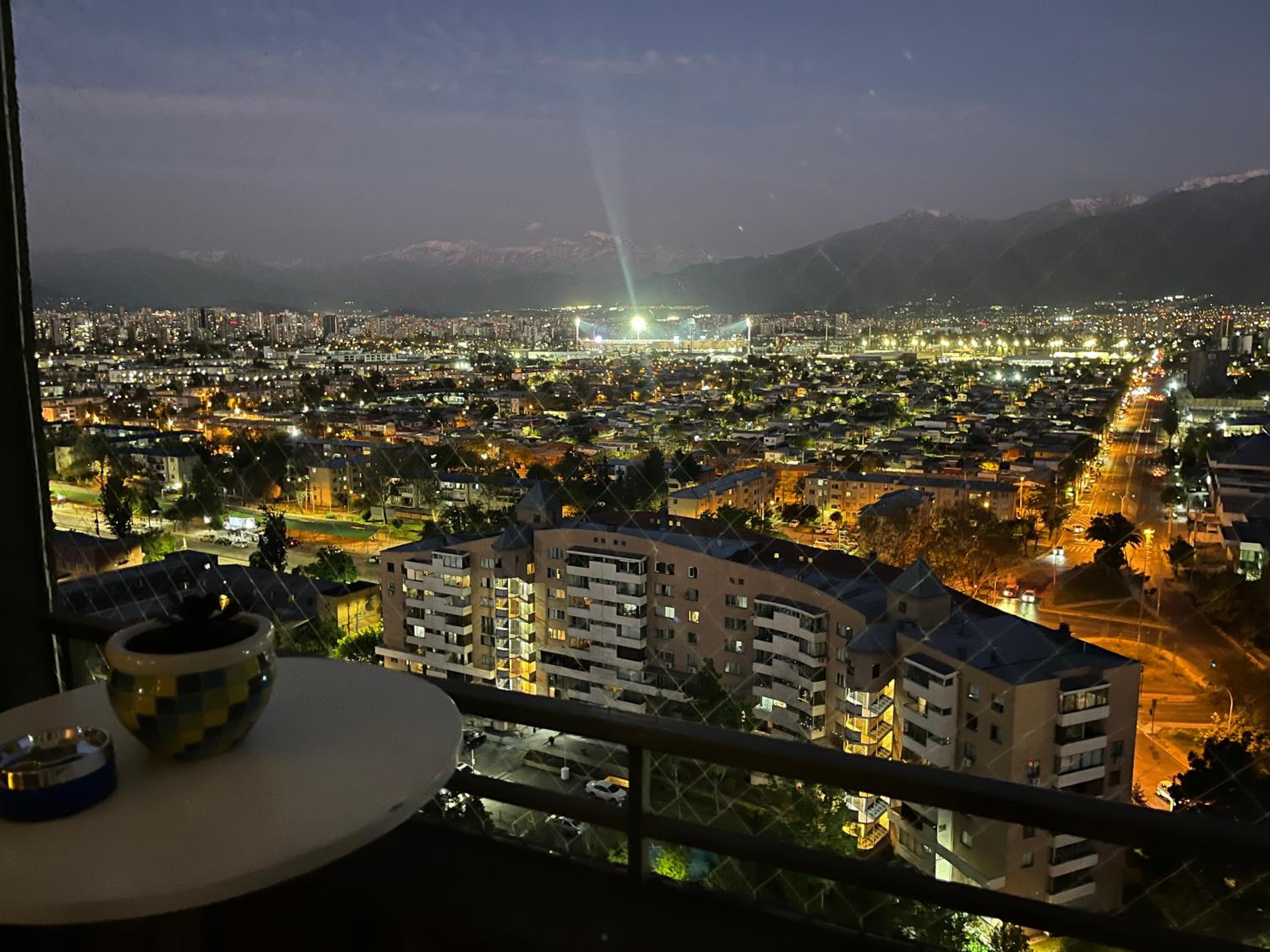 Amazing view of Santiago con parking