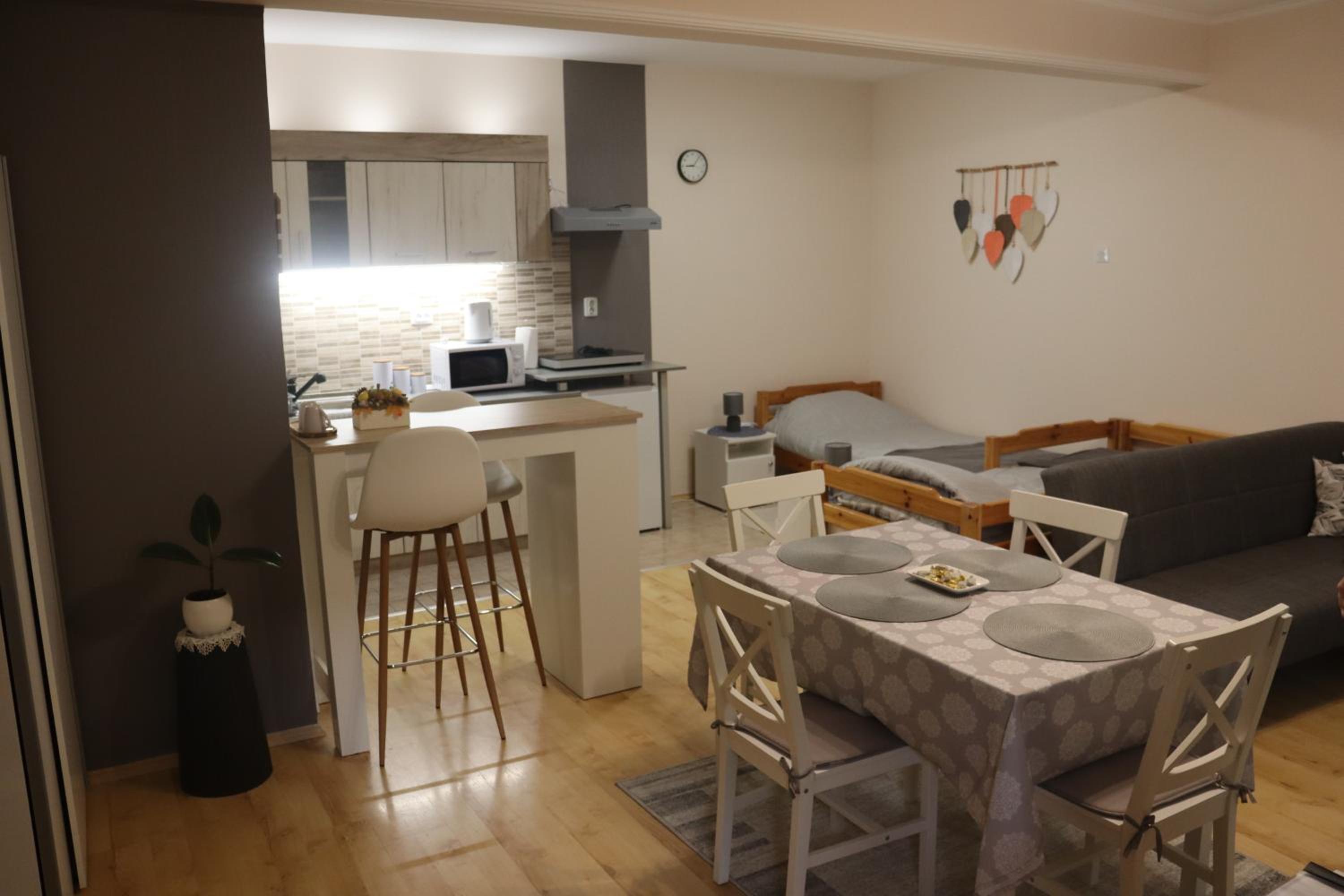 Chic Apartment Subotica view 4