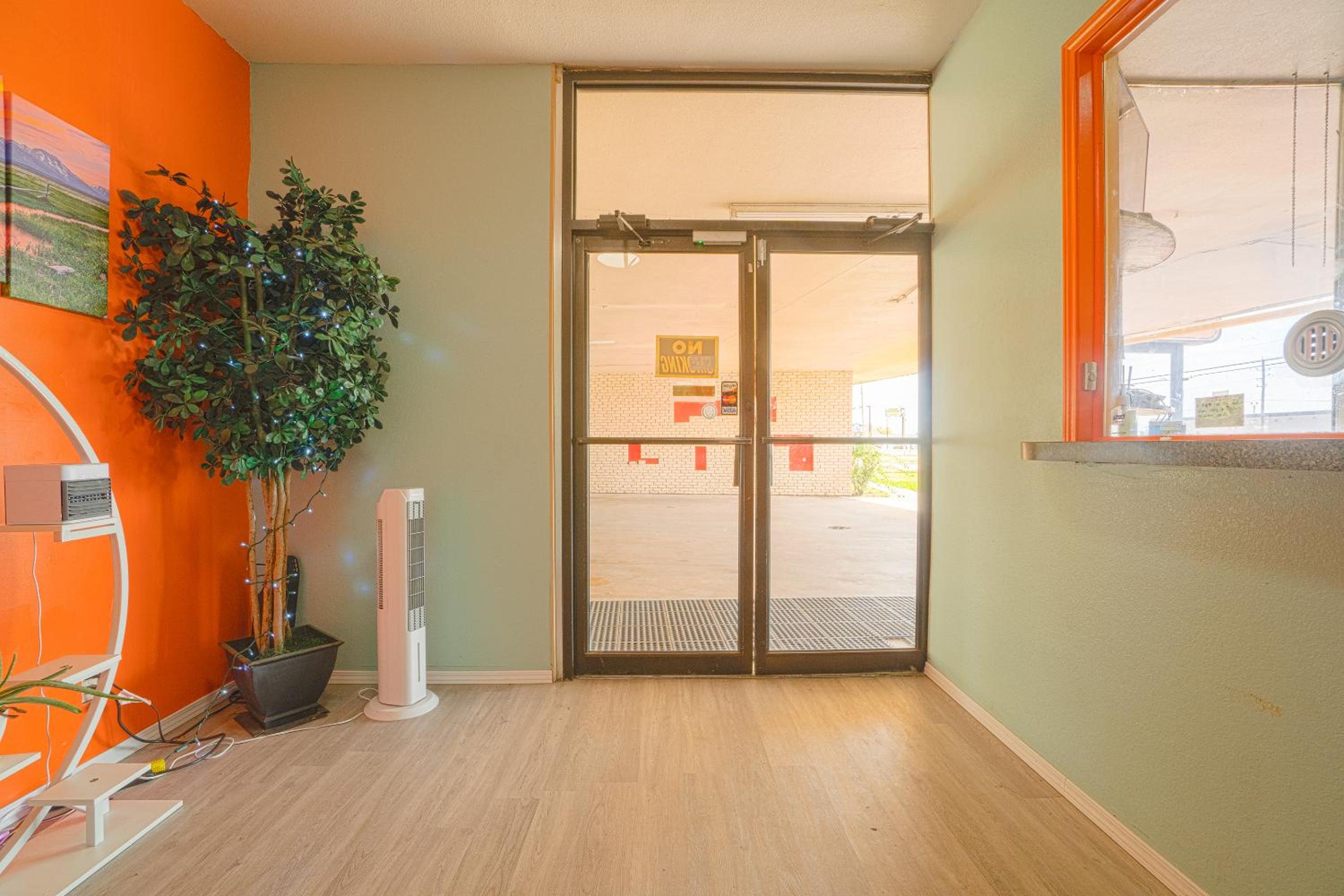 Town & Country Motel Bossier City by OYO view 5