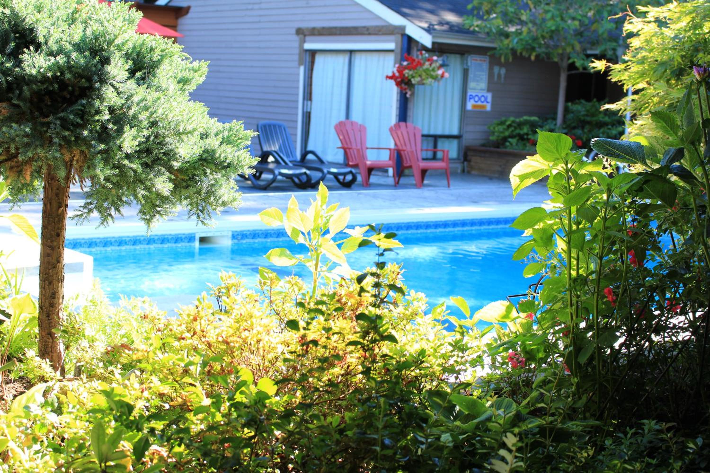 Sunshine Lodge Inn