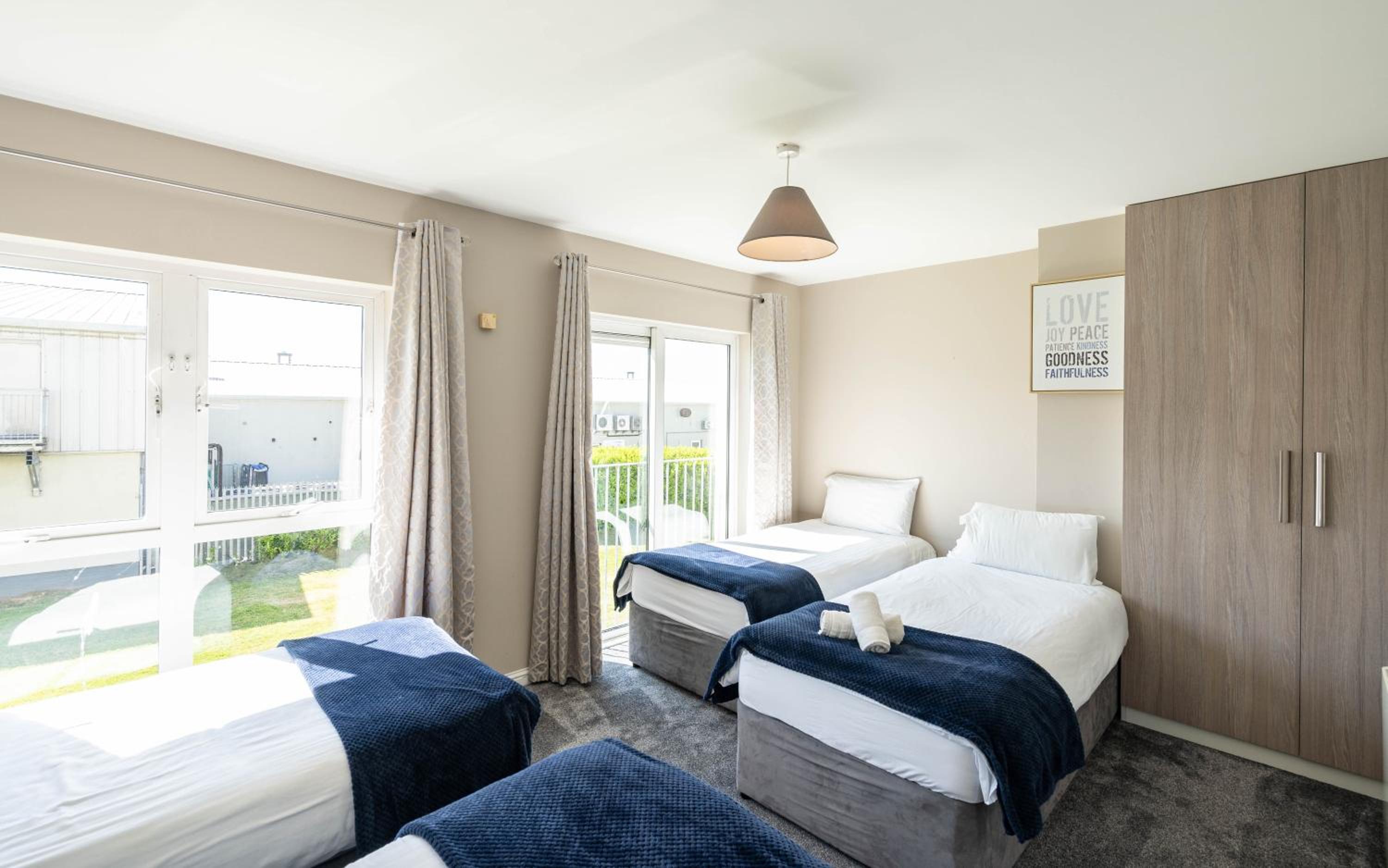 Riverside Townhouse Carrick