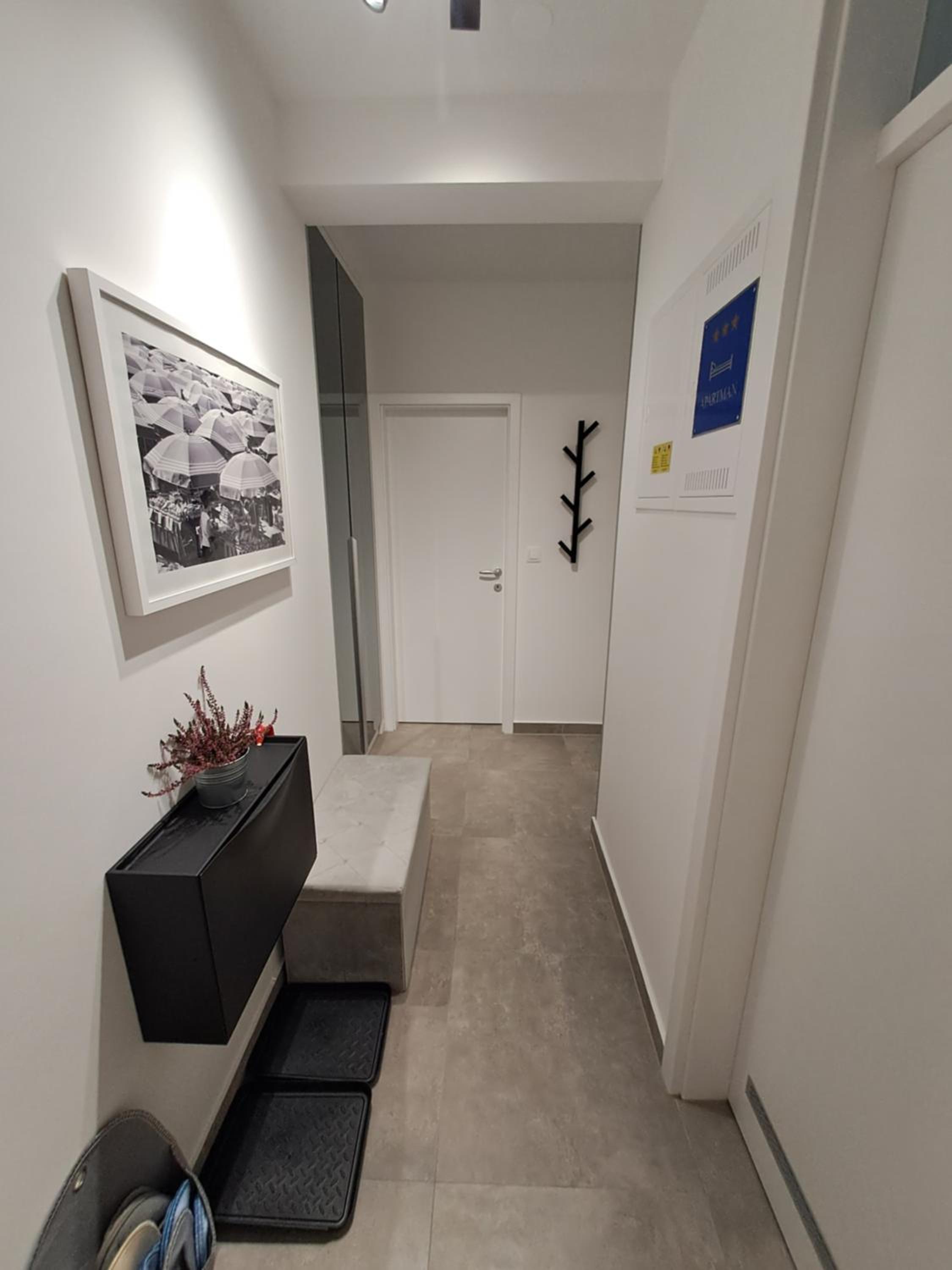 Zagreb Vacations - Abstract City Apartman - Property Image 2