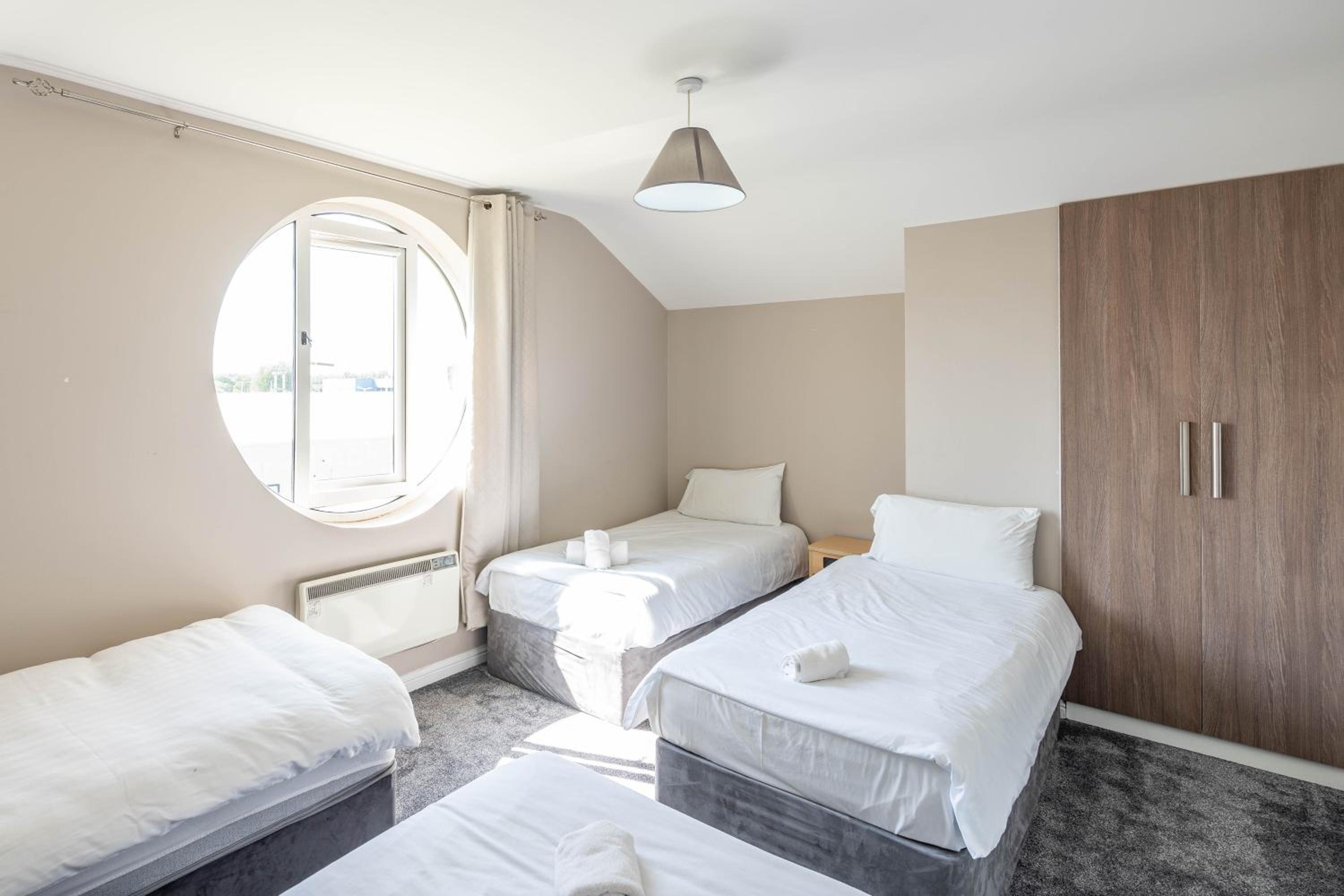 Riverside Townhouse Carrick