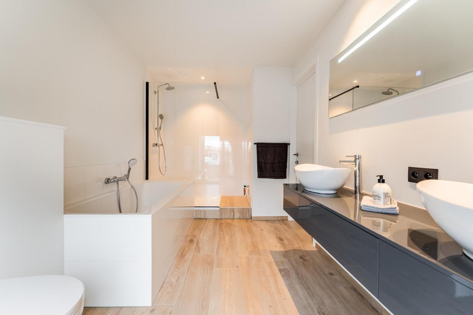 Modern & Spacious House