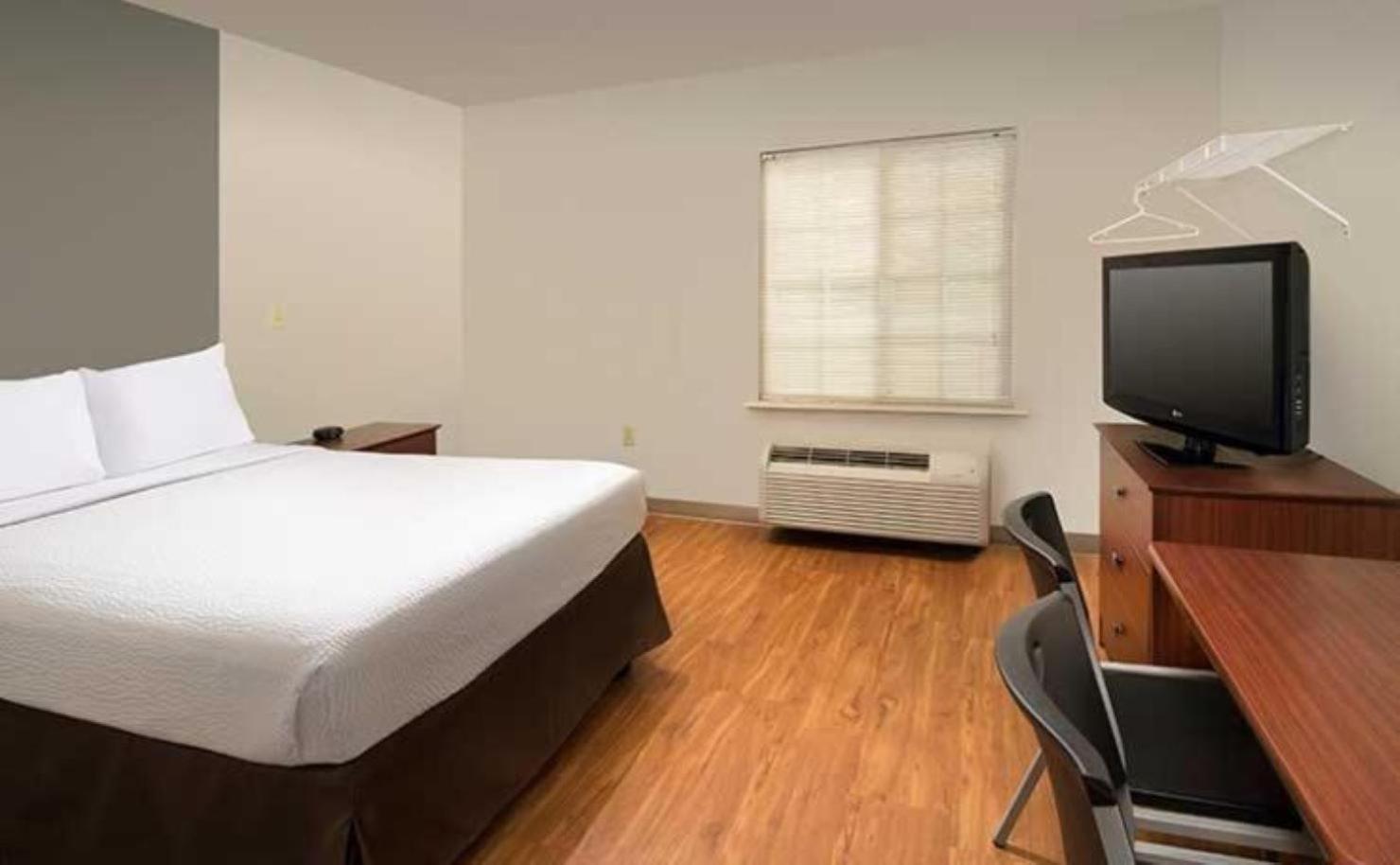 Council Bluffs Vacations - WoodSpring Suites Council Bluffs - Property Image 3