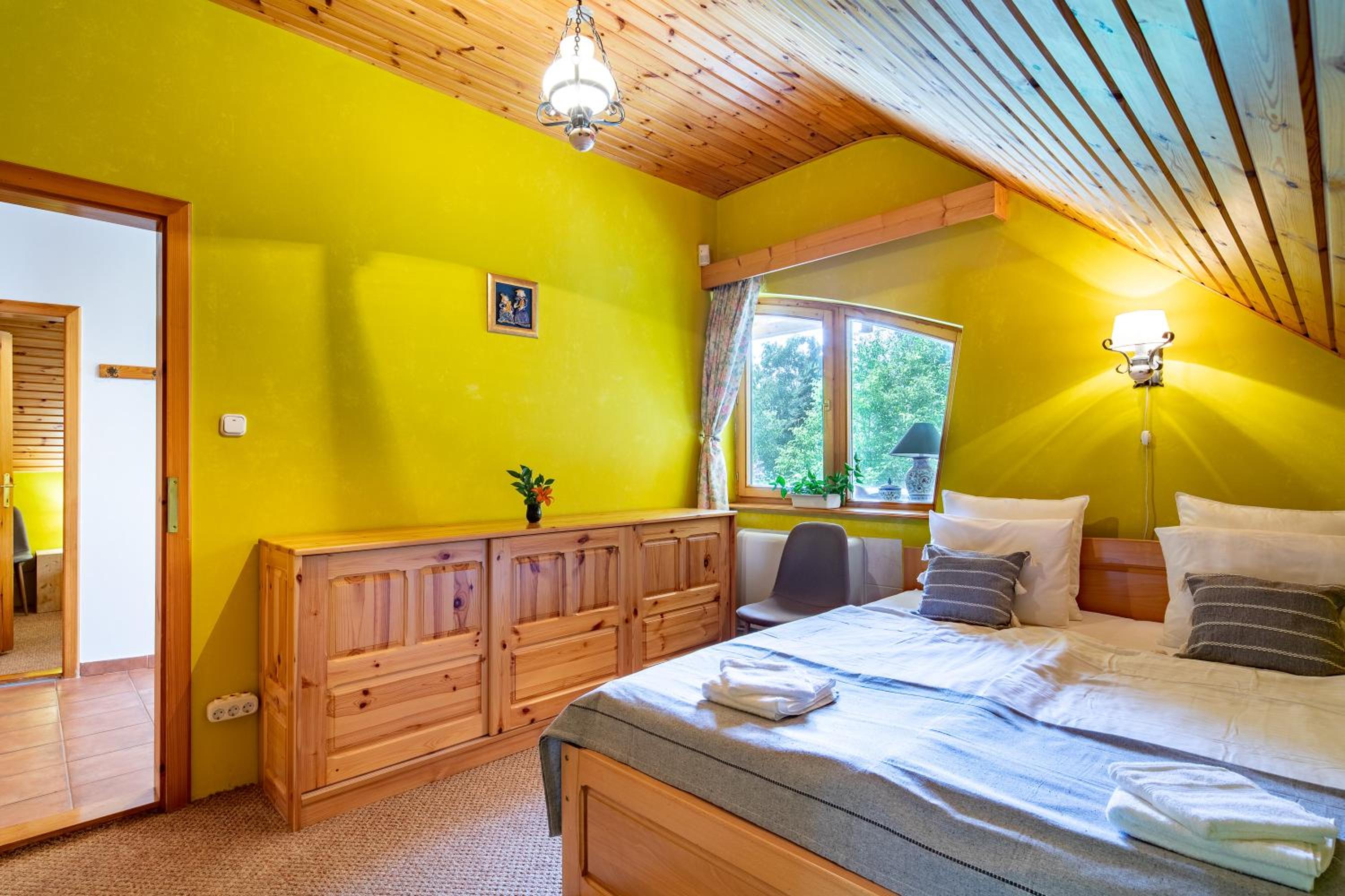 KupolaVilla-Apartment-Event house by the Danube river-Buda