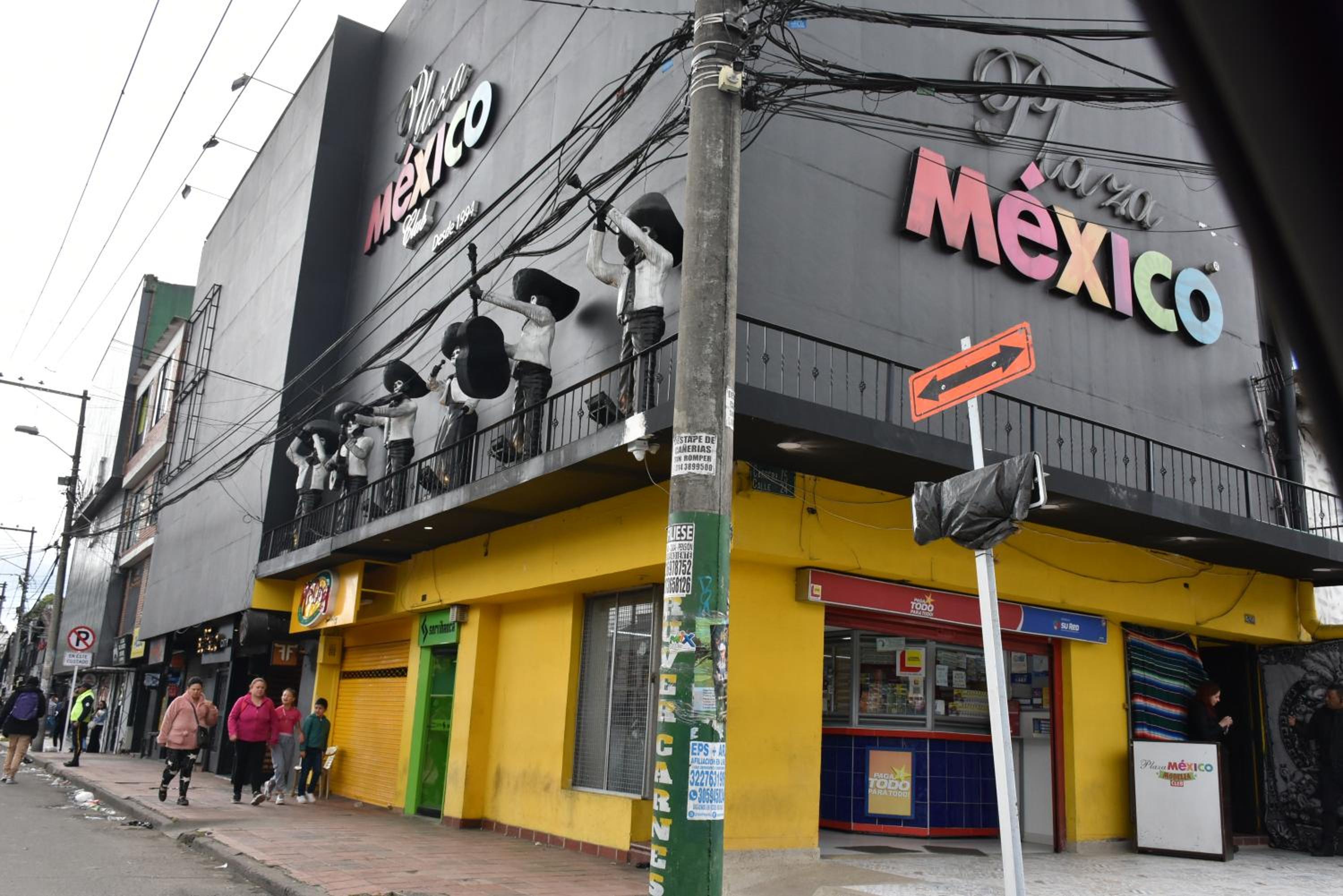 ApartaHotel Modelia con Parqueadero