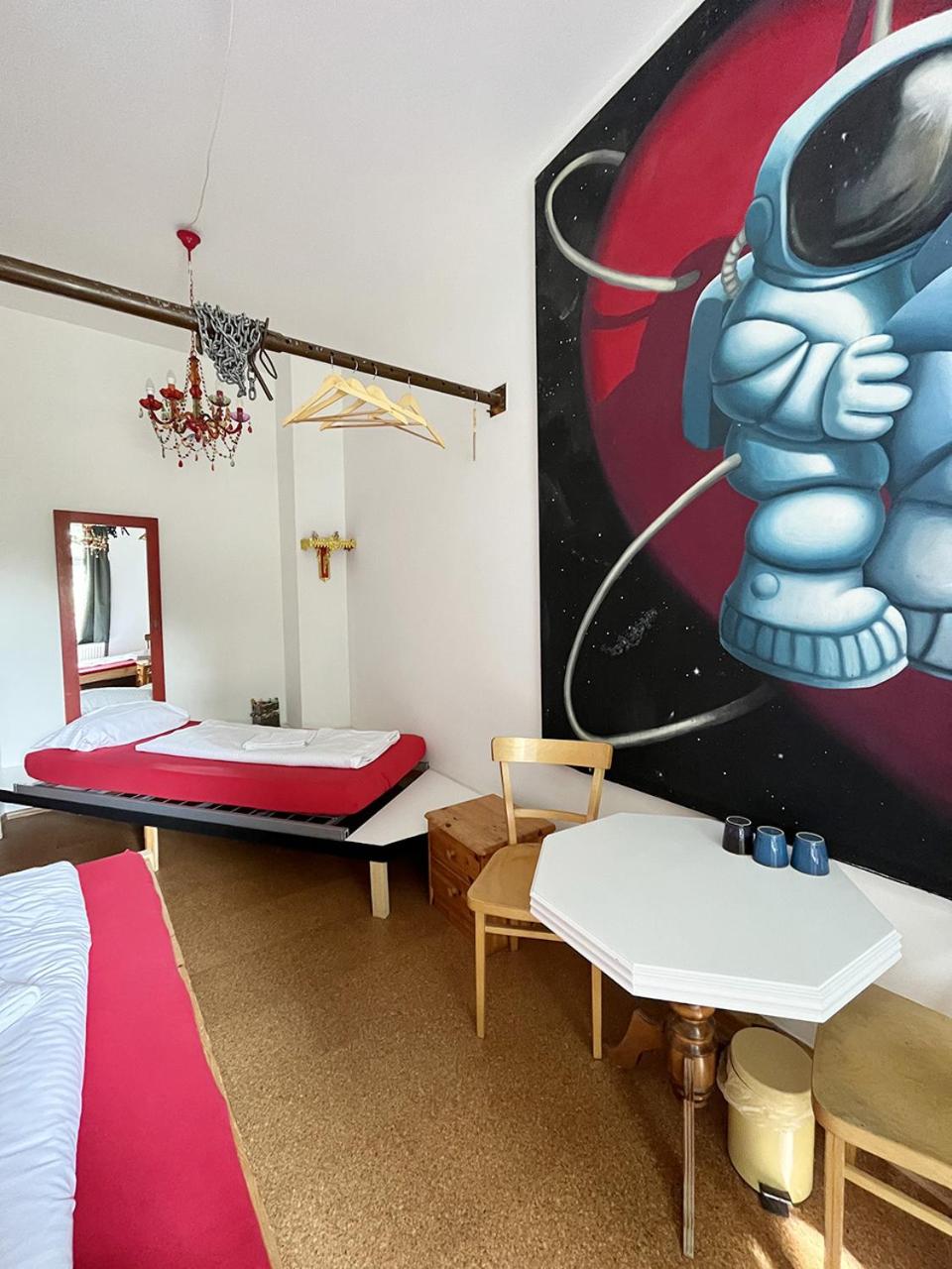 Homeplanet Hostel
