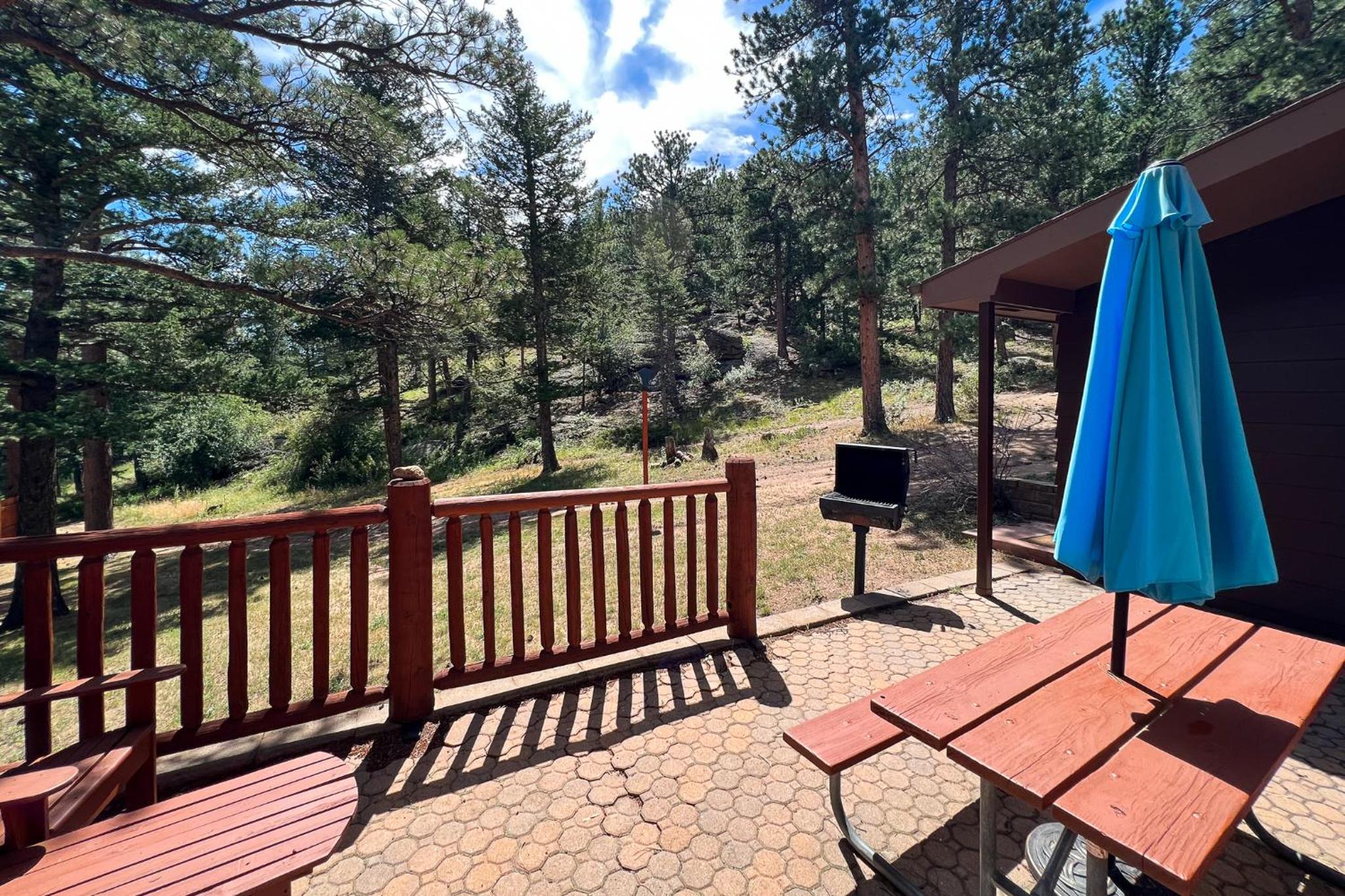 Castle Mountain Lodge