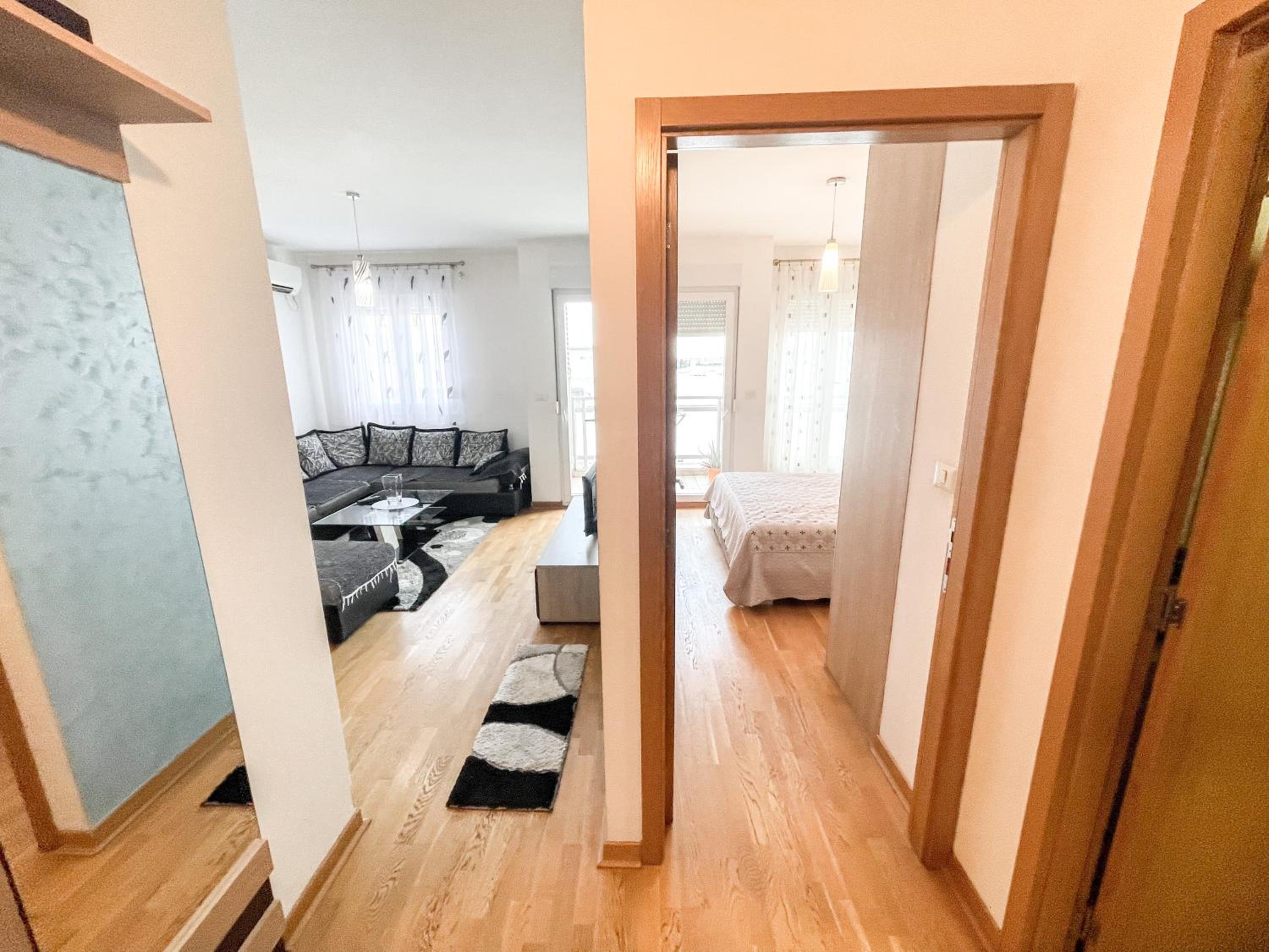 1-bedroom apartment in urban area view 4