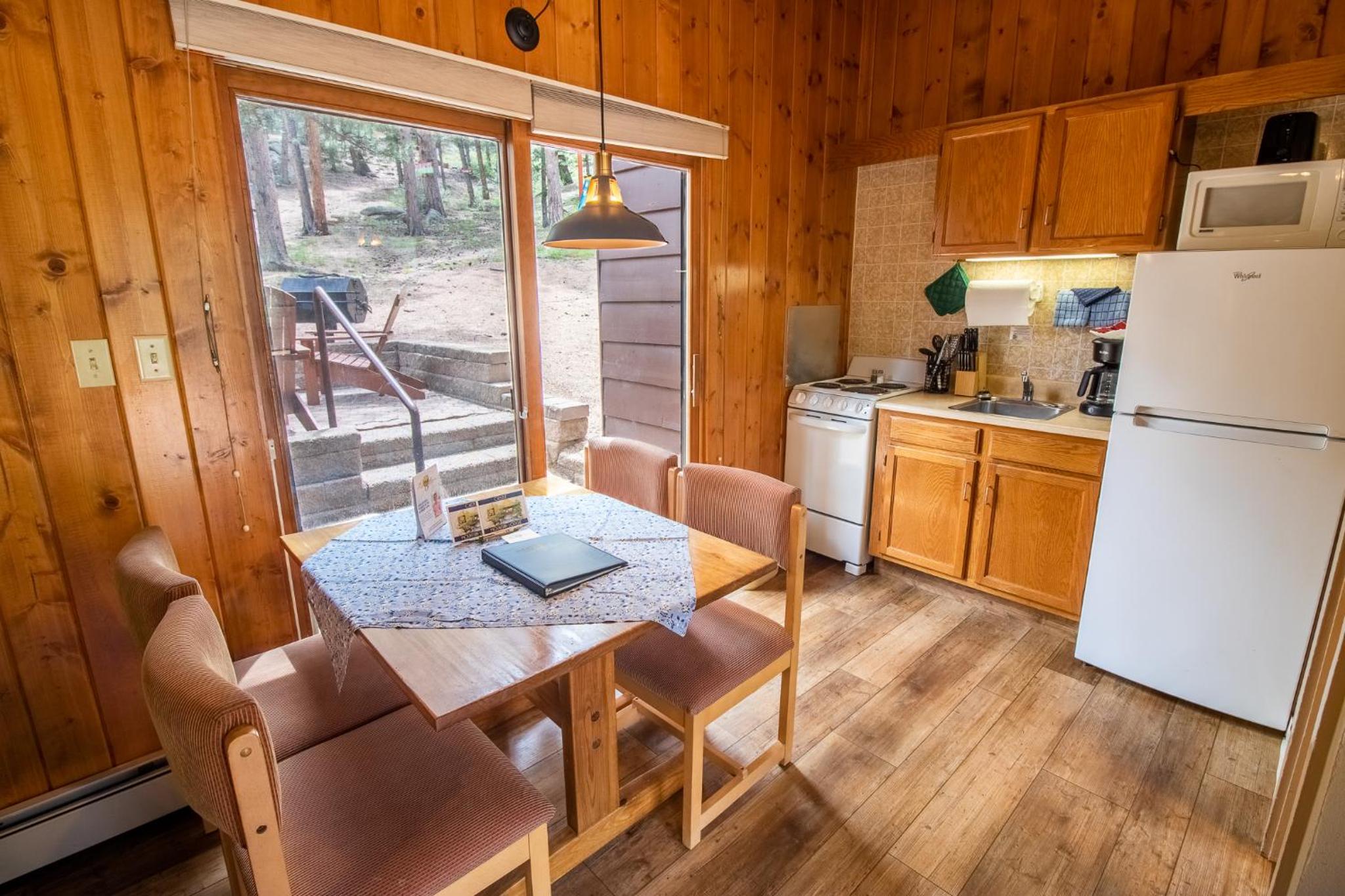 Castle Mountain Lodge