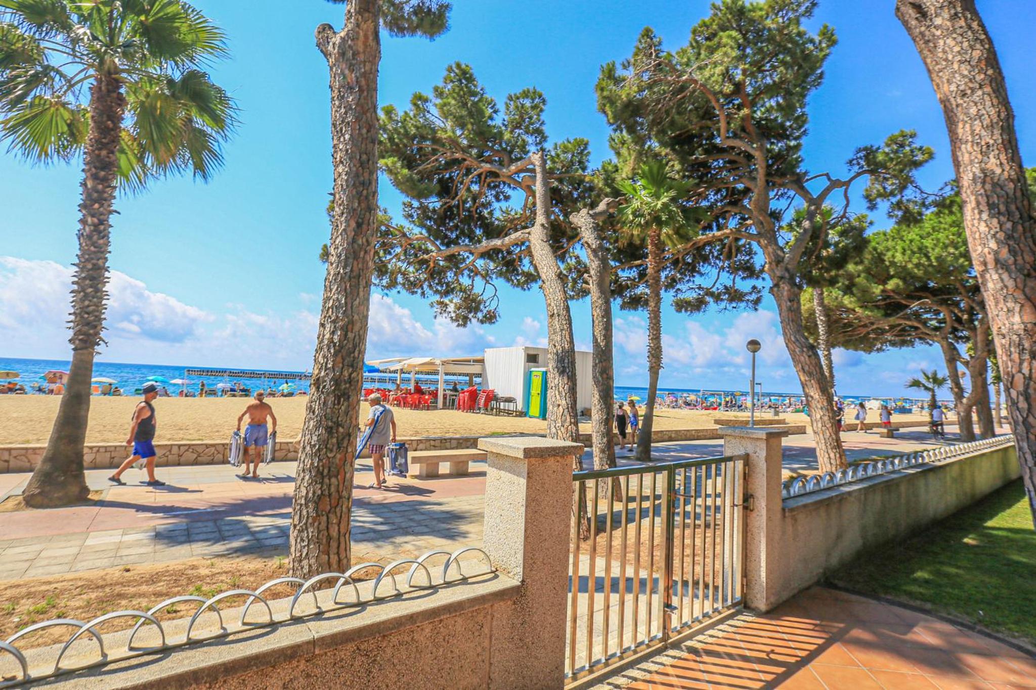 LITORAL COSTA DORADA - PINS I MAR Only families photo 5