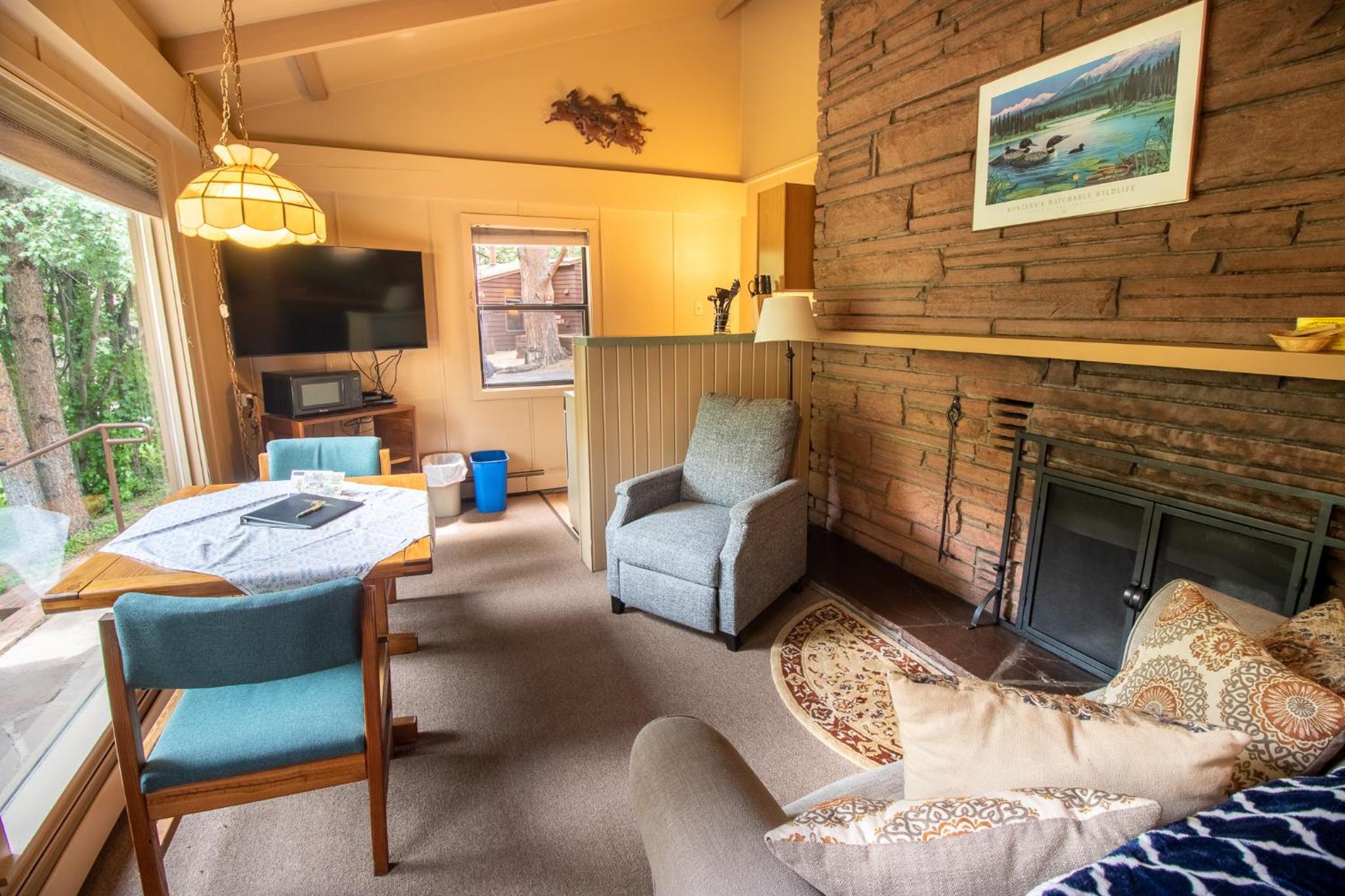 Castle Mountain Lodge