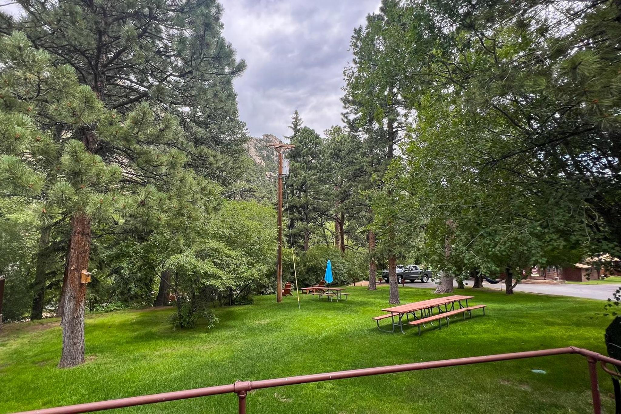 Castle Mountain Lodge