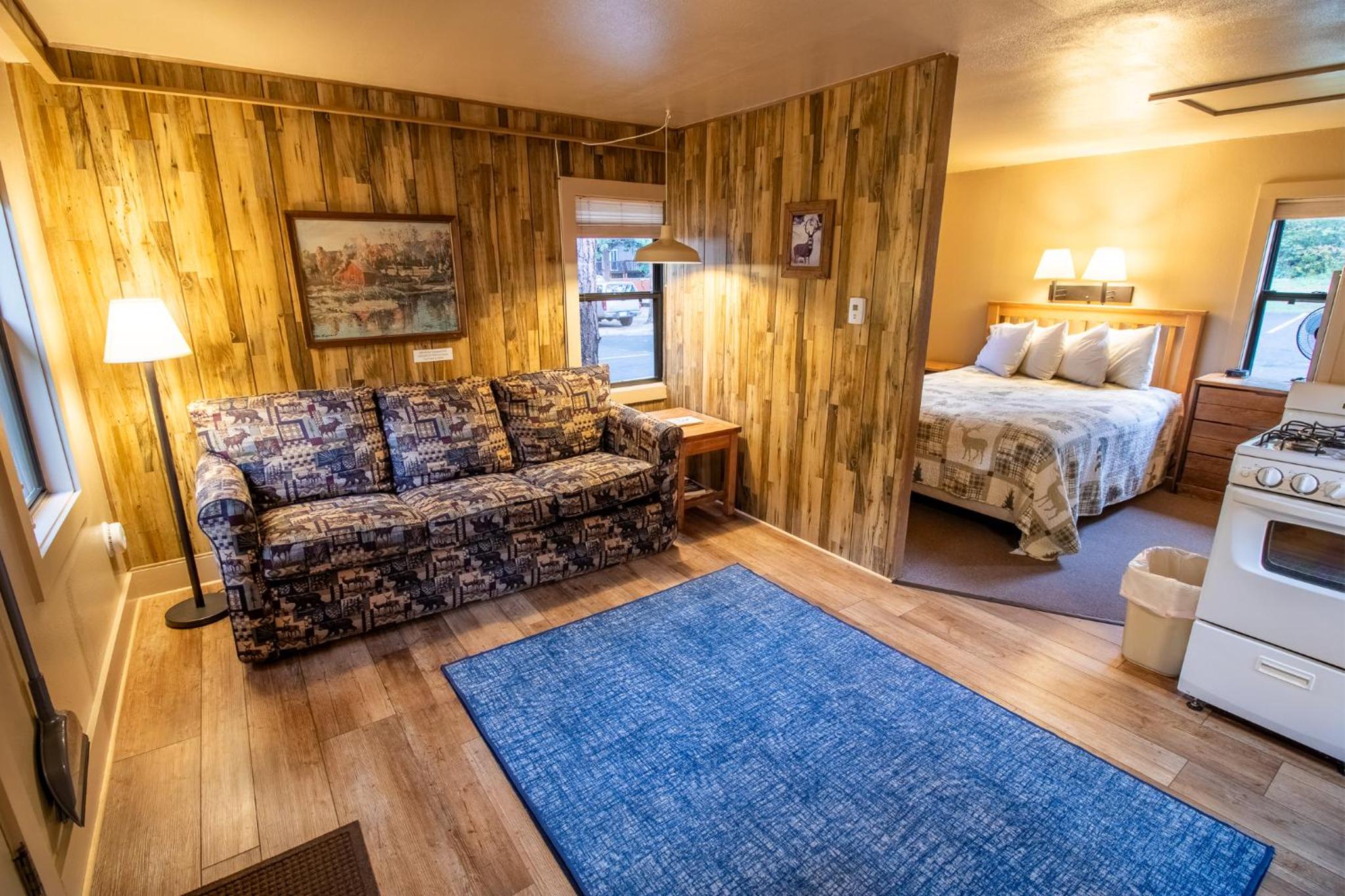 Castle Mountain Lodge