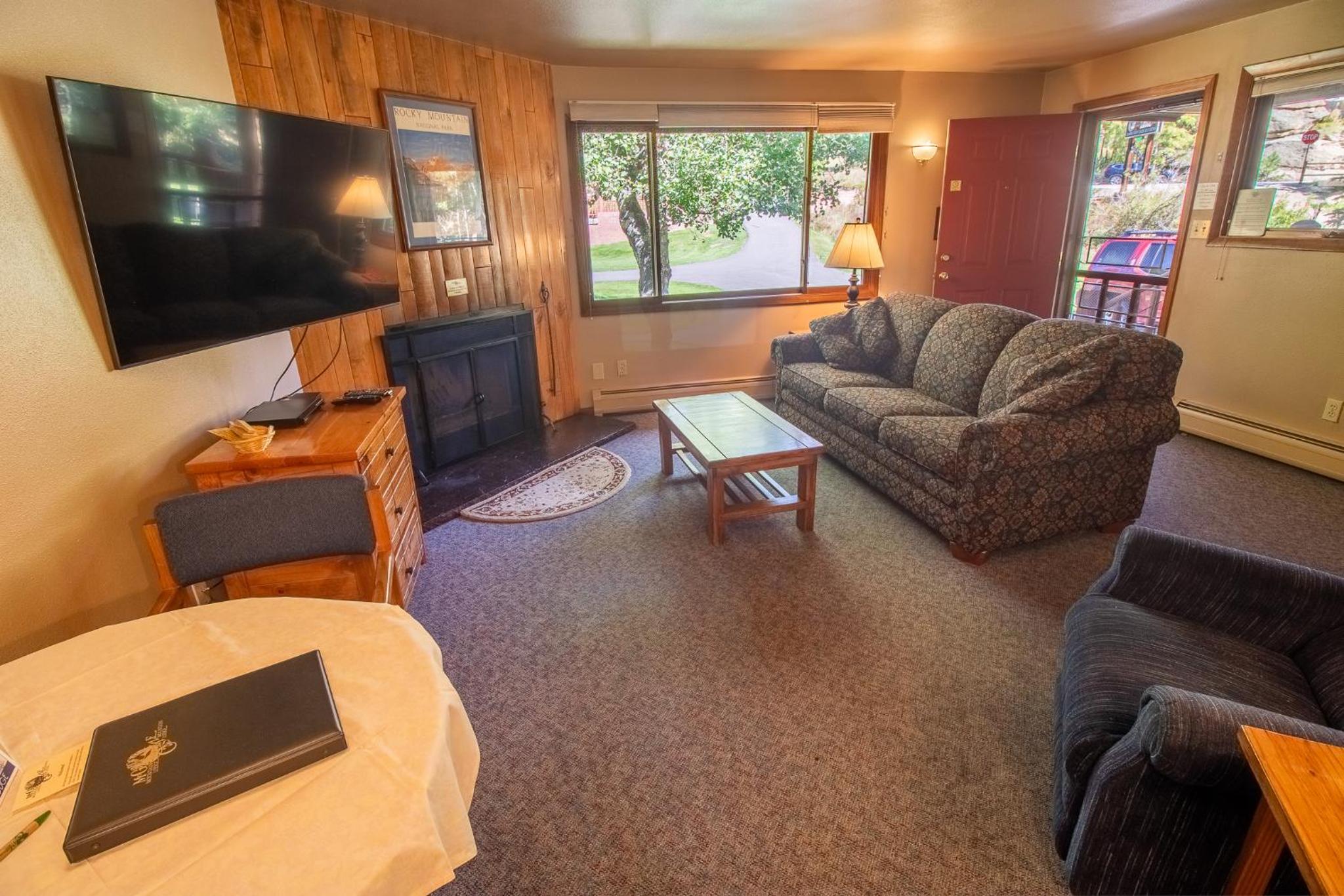 Castle Mountain Lodge
