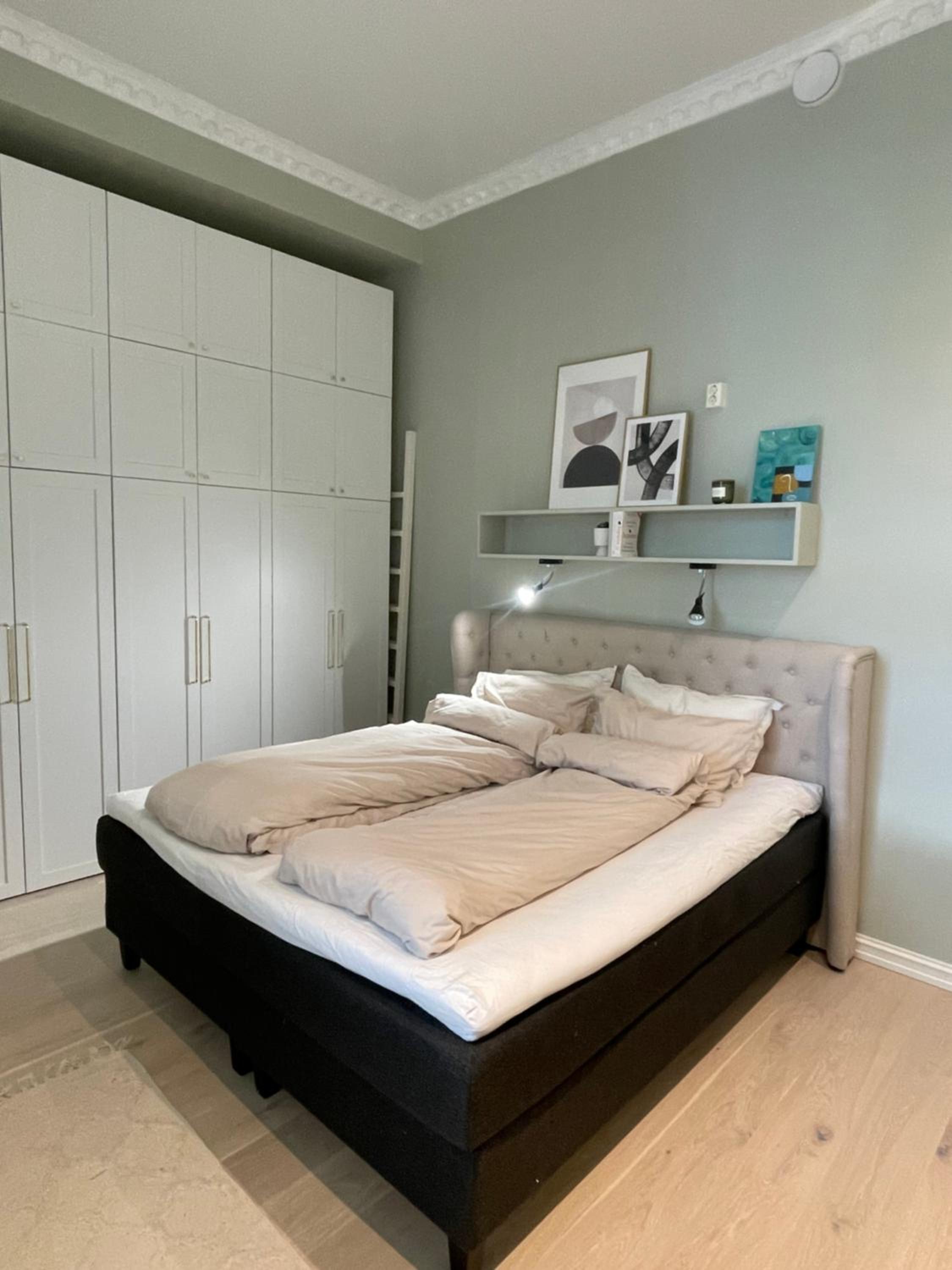 Big apartment close to city centre with parking view 5
