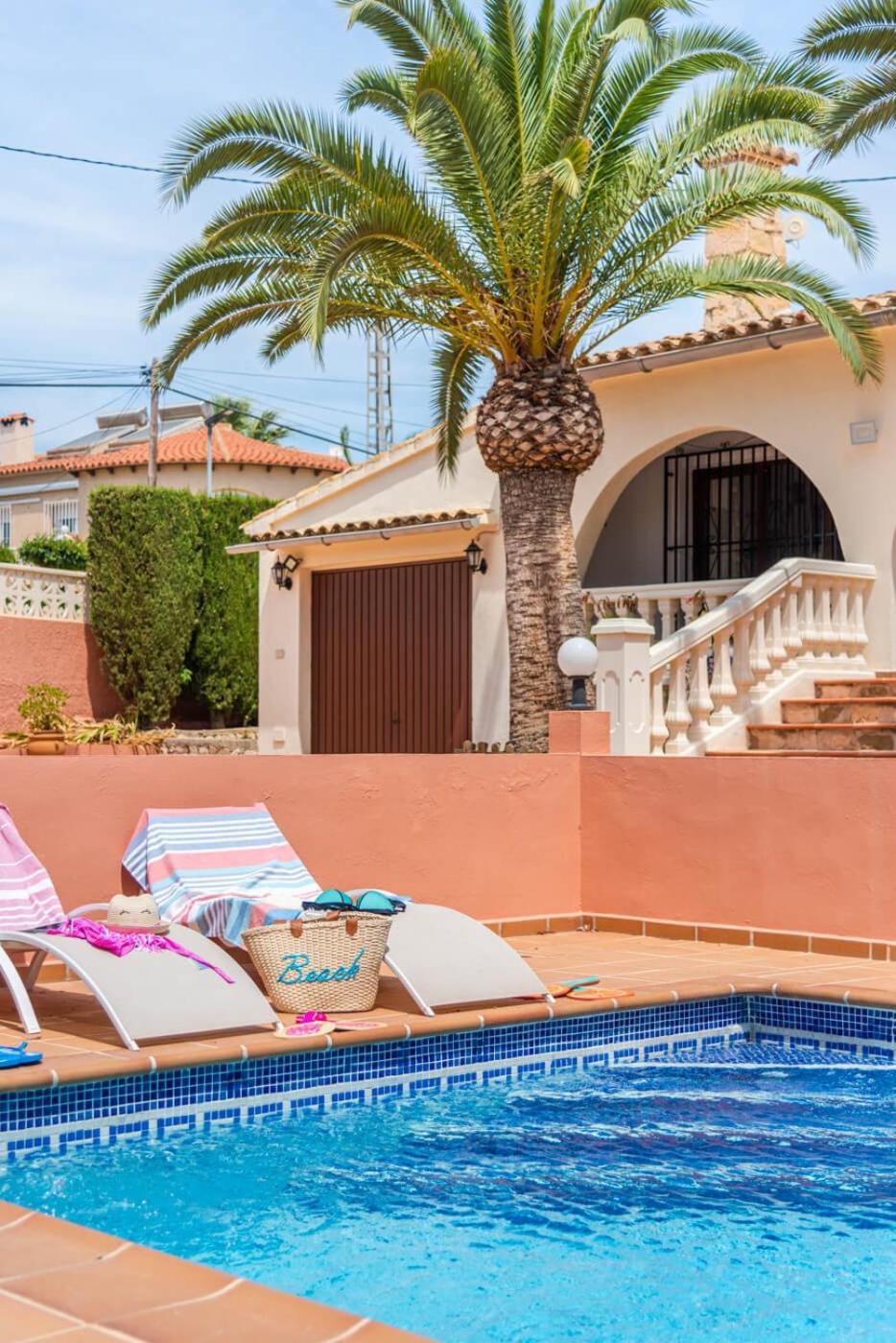 Villa Capricho - PlusHolidays view 5